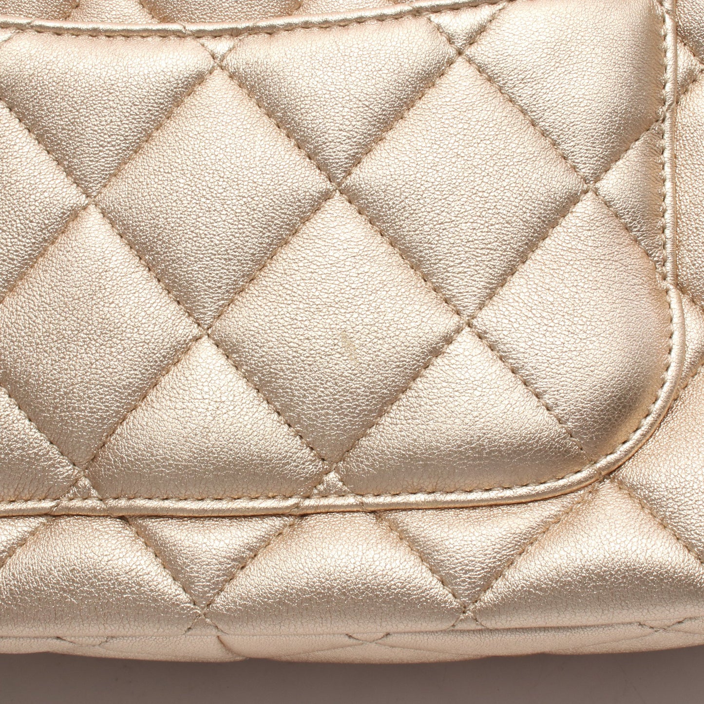 マトラッセ チェーンショルダーバッグ レザー ゴールド ゴールド金具 シャネル バッグ CHANEL