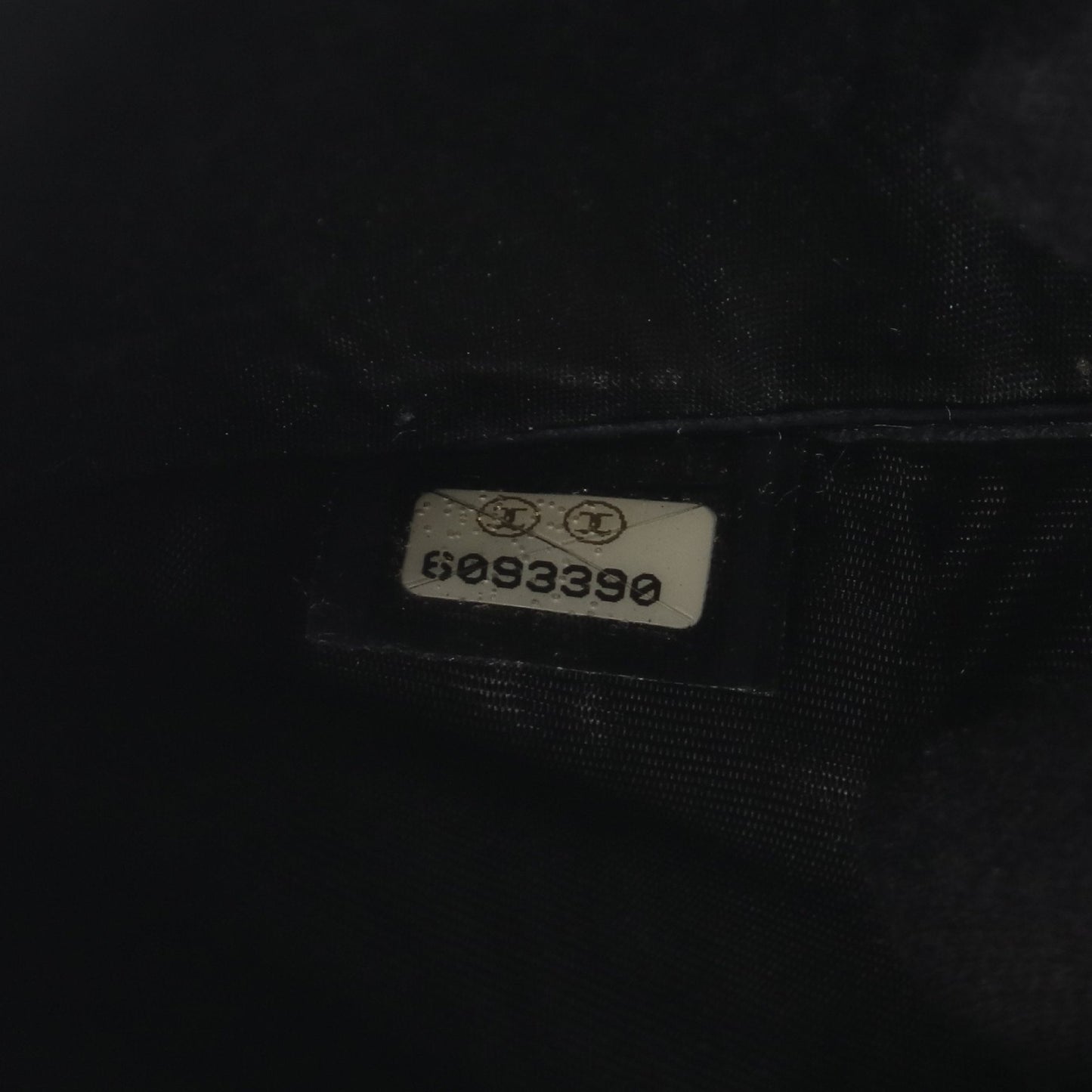 ココマーク 二つ折り長財布 キャビアスキン ブラック ゴールド金具 シャネル 財布・小物 CHANEL