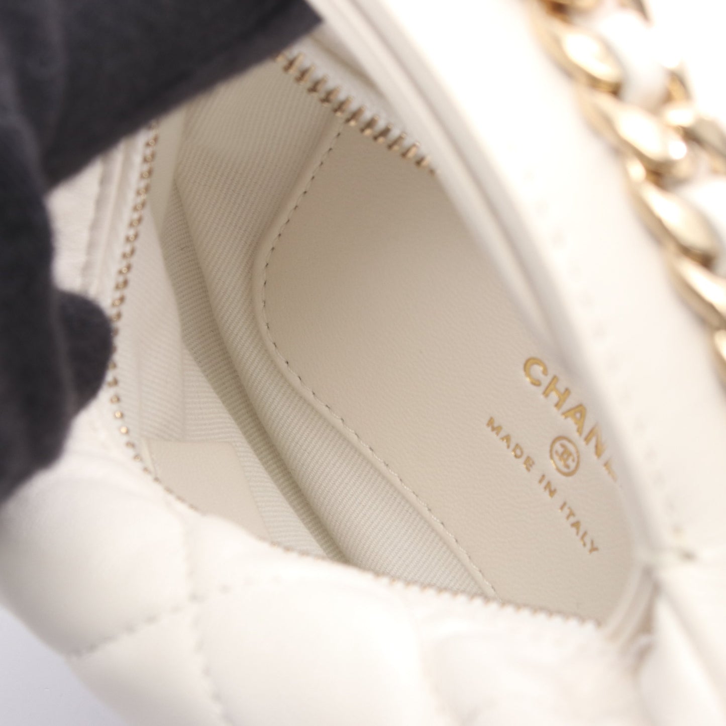 マトラッセ ハンドバッグ レザー ホワイト ゴールド金具 シャネル バッグ CHANEL