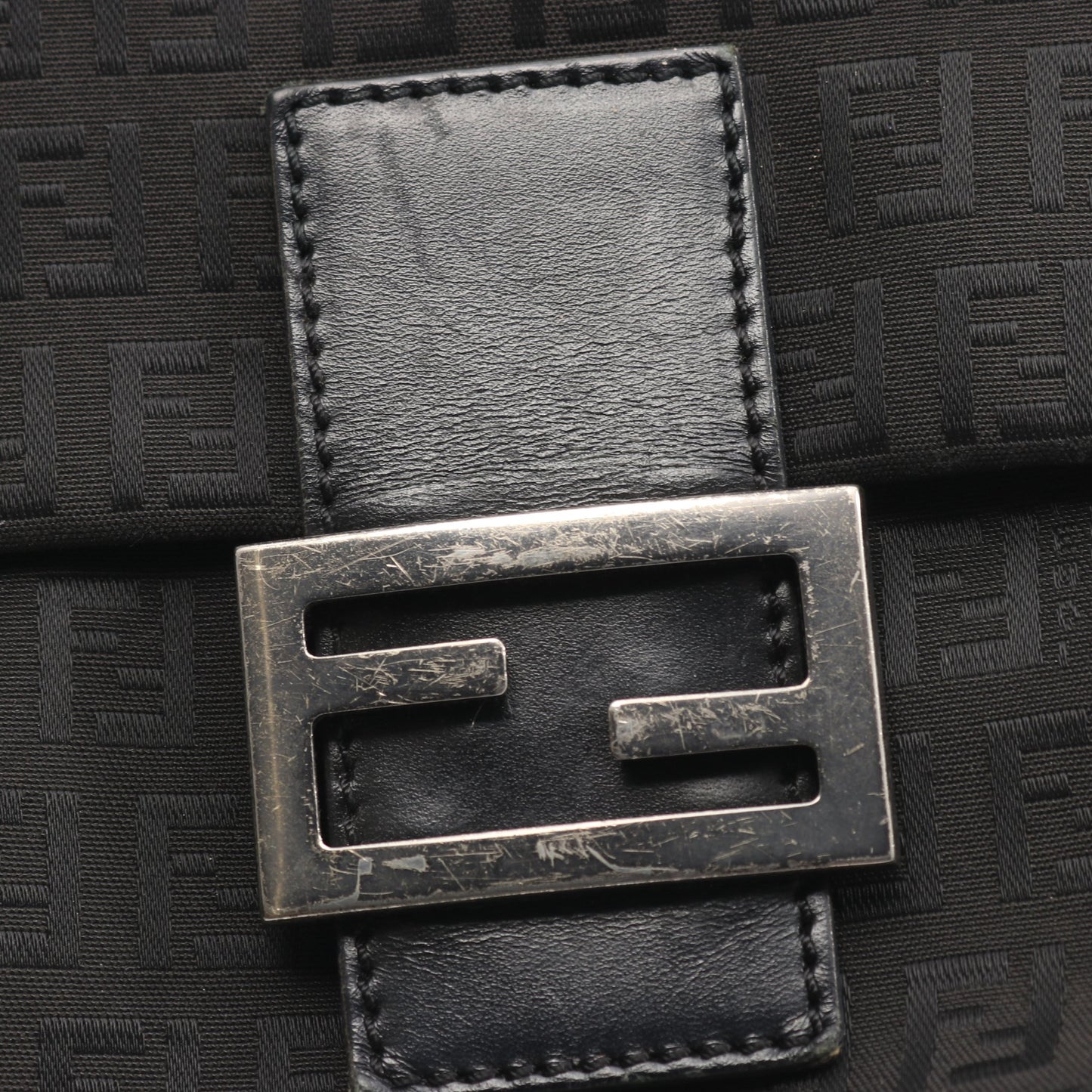ズッキーノ ショルダーバッグ キャンバス レザー ブラック フェンディ バッグ FENDI