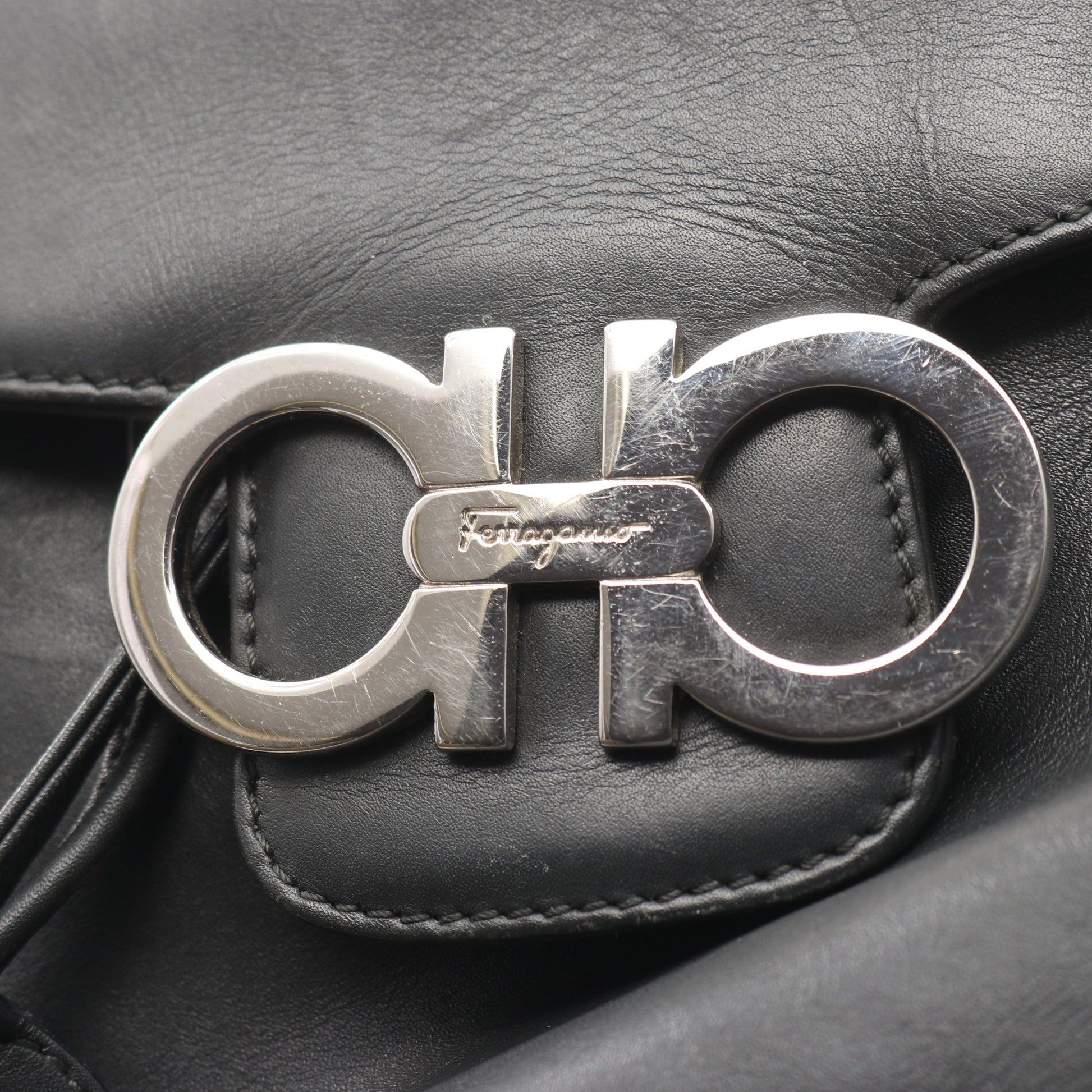 ダブルガンチーニ バックパック リュックサック レザー ダークグレー サルヴァトーレフェラガモ バッグ Salvatore Ferragamo