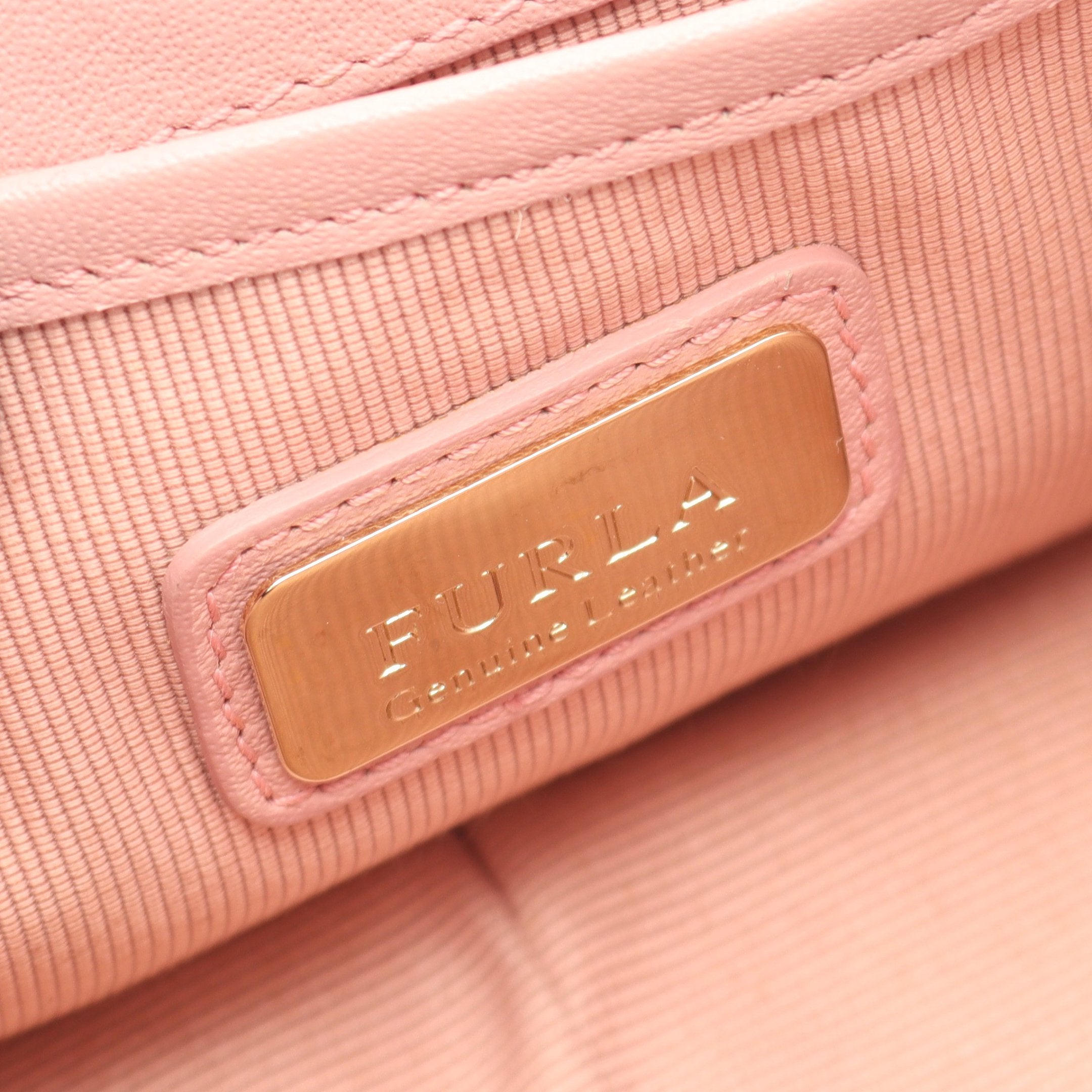 【値下げ】FURLA メトロポリス　サーモンピンク　バッグ FURLA - 【値下げ】FURLA メトロポリス サーモンピンク バッグの通販