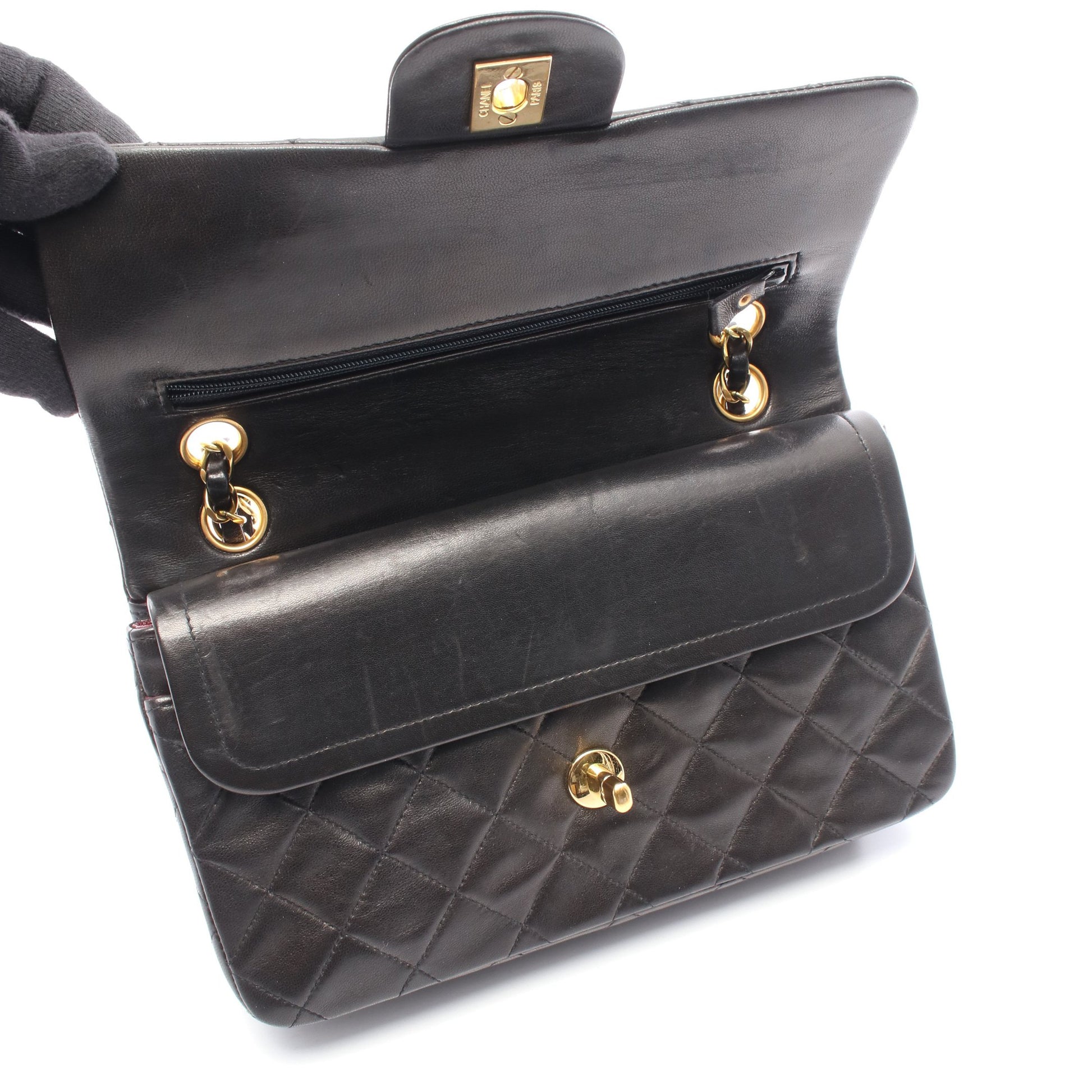 マトラッセ Wフラップ Wチェーンショルダーバッグ ラムスキン ブラック ゴールド金具 シャネル バッグ CHANEL