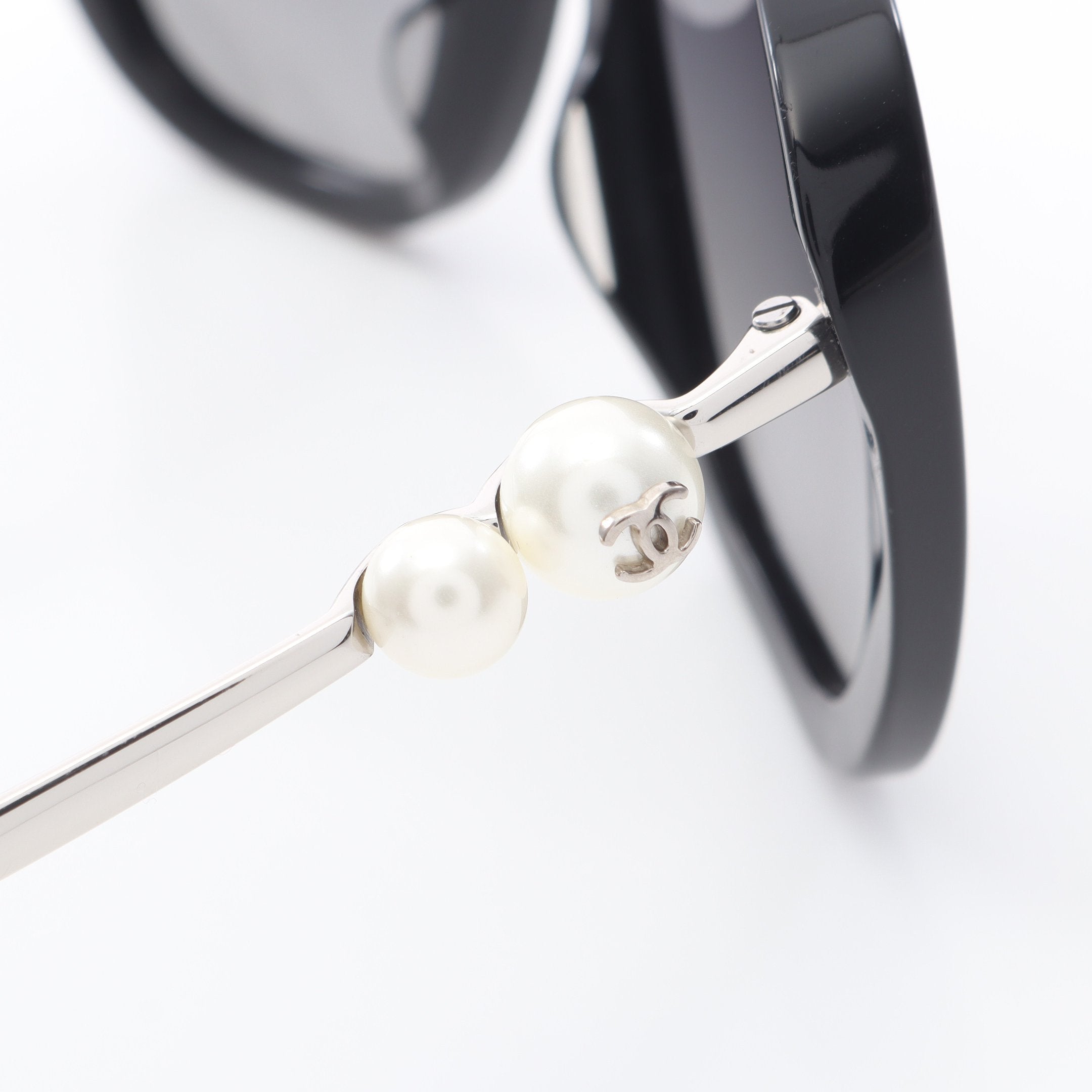 ココマーク サングラス フェイクパール ブラック オフホワイト