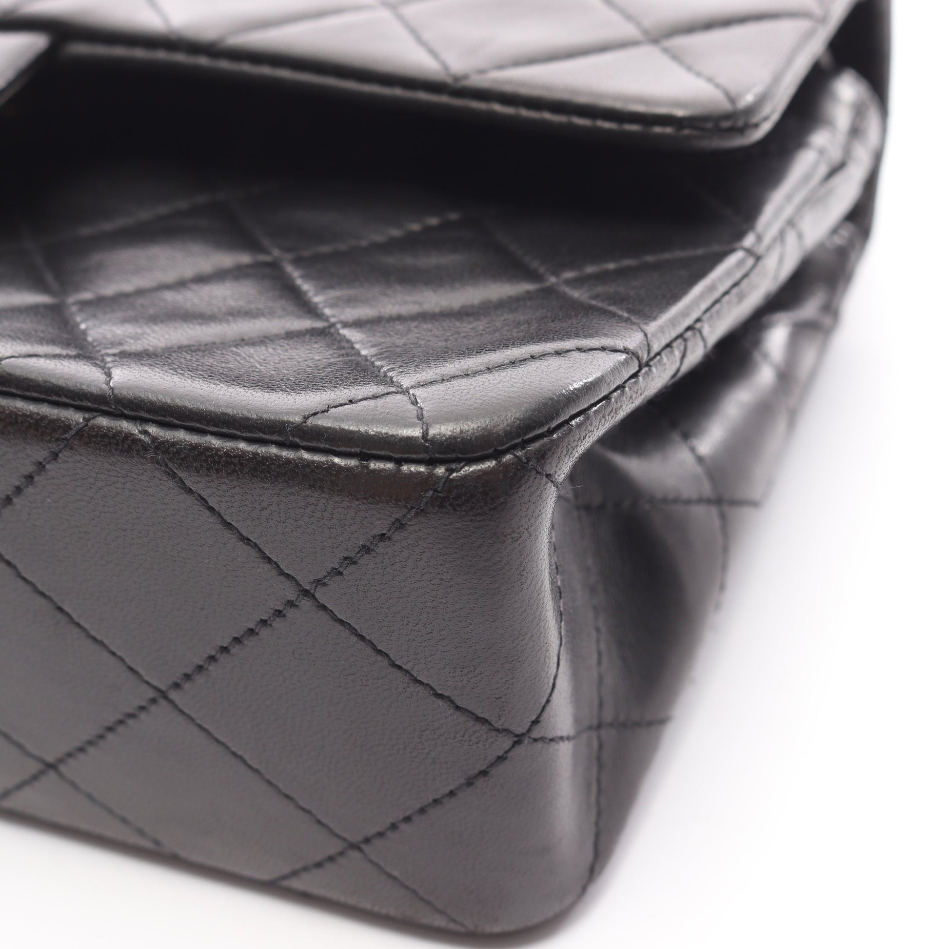 マトラッセ Wフラップ Wチェーンショルダーバッグ ラムスキン ブラック ゴールド金具 シャネル バッグ CHANEL