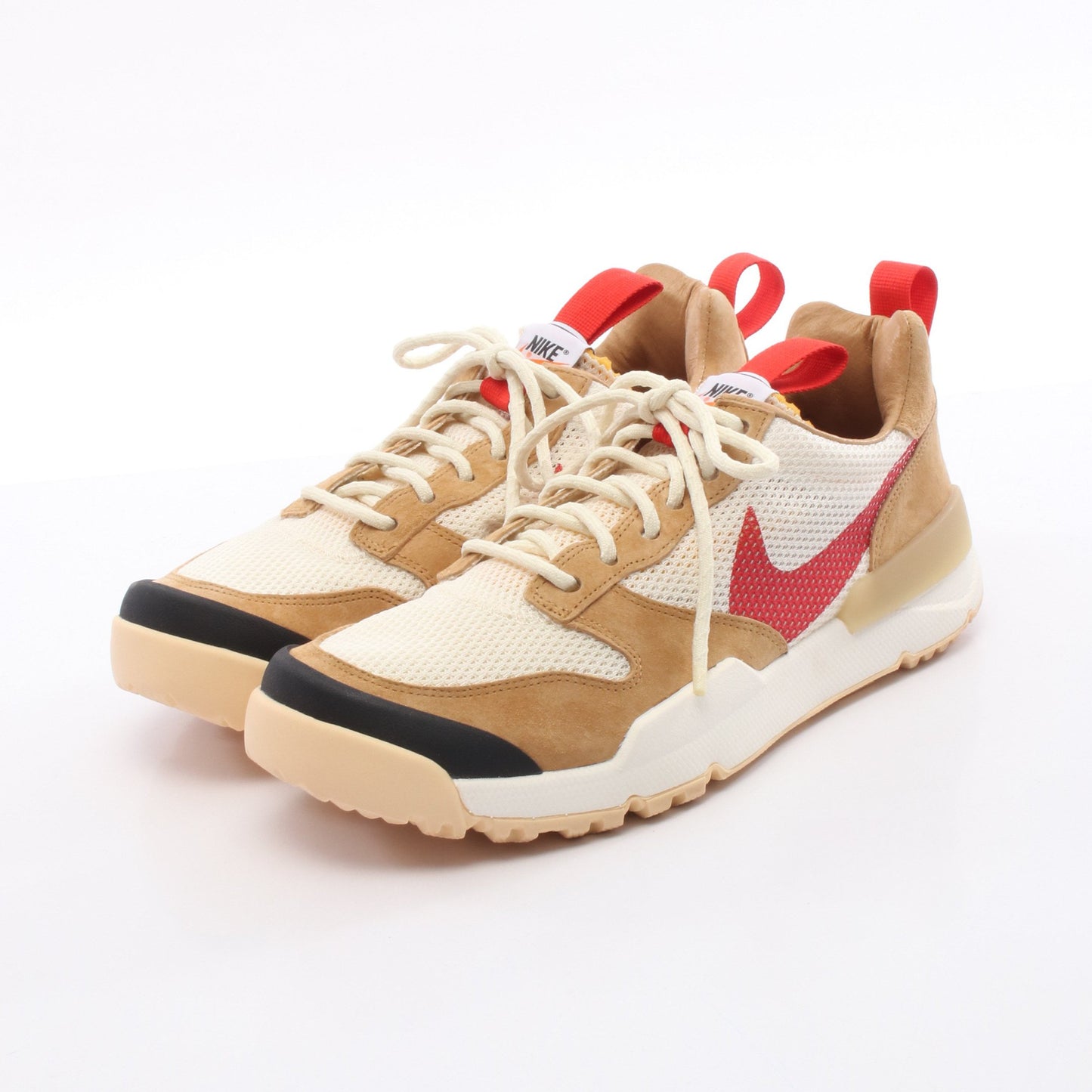 NIKE × Tom Sachs Craft Mars Yard 3.0 スニーカー ヌバック メッシュ ライトブラウン オフホワイト レッド ナイキ