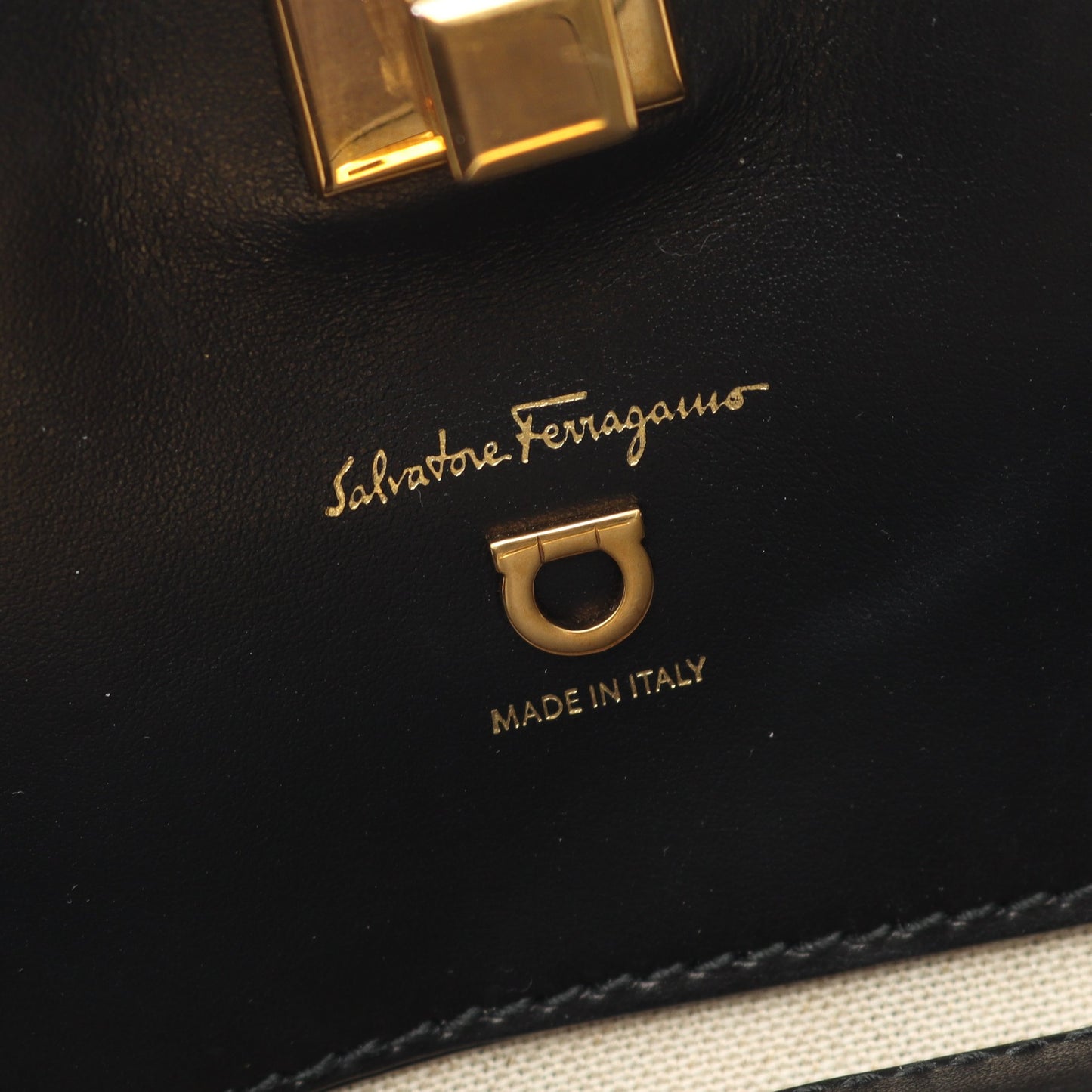 ガンチーニ ショルダーバッグ トートバッグ キャンバス レザー ブラック ベージュ サルヴァトーレフェラガモ バッグ Salvatore Ferragamo