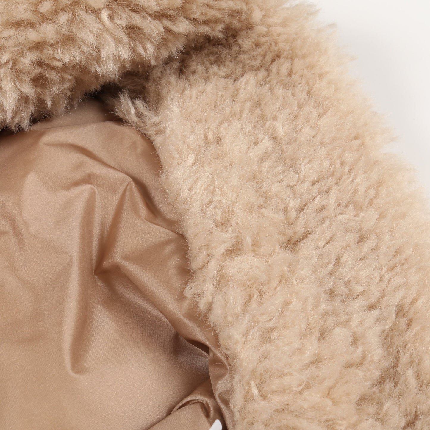 JOUI フェイクファーテディ ダウンベスト ベージュ 25AW モンクレール アウター MONCLER