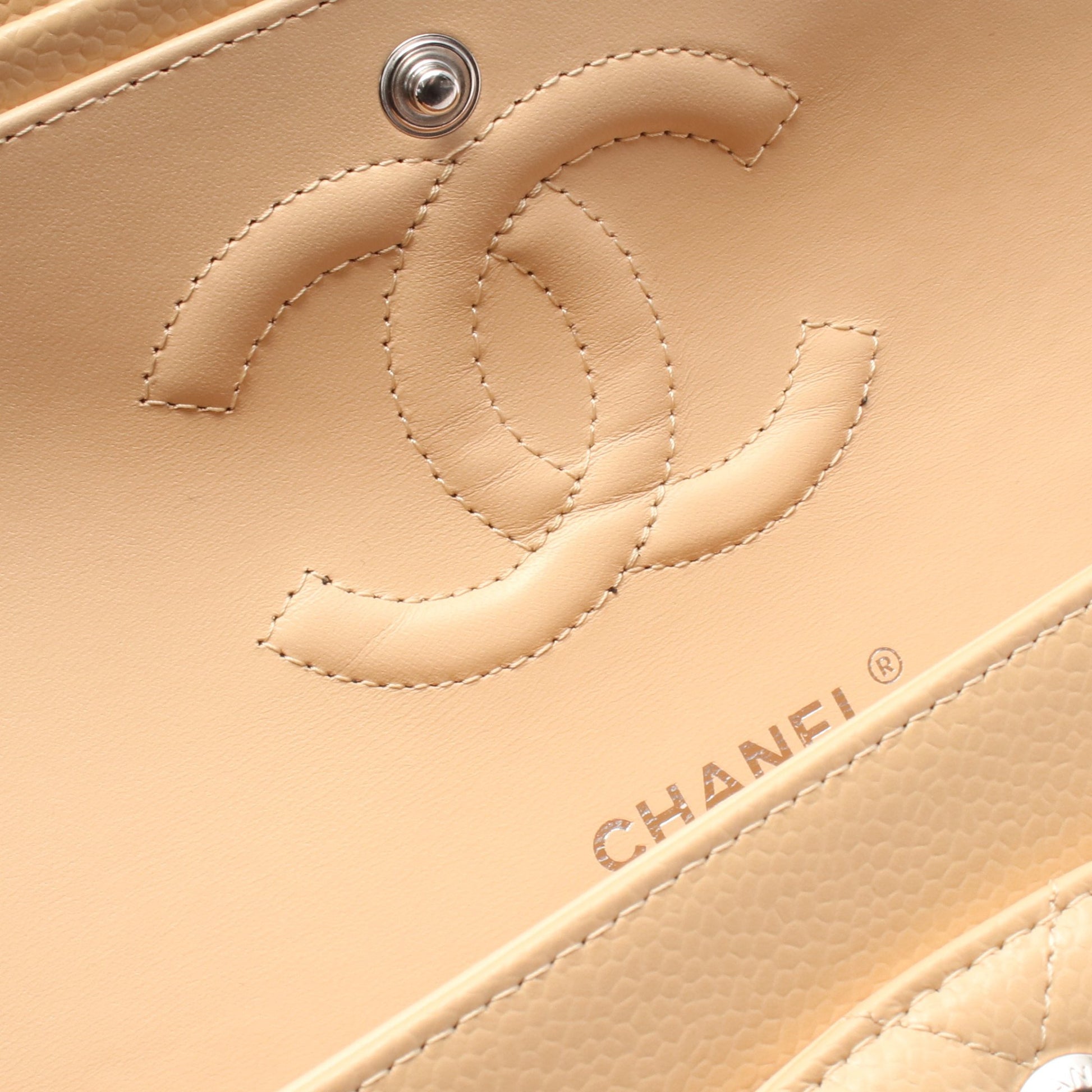 マトラッセ Wフラップ Wチェーンショルダーバッグ キャビアスキン ベージュ シルバー金具 シャネル バッグ CHANEL