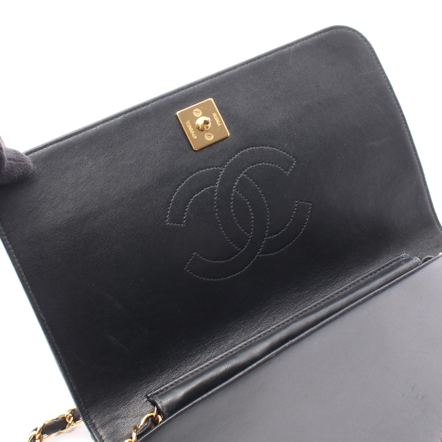 マトラッセ フルフラップ チェーンショルダーバッグ ラムスキン ブラック ゴールド金具 シャネル バッグ CHANEL