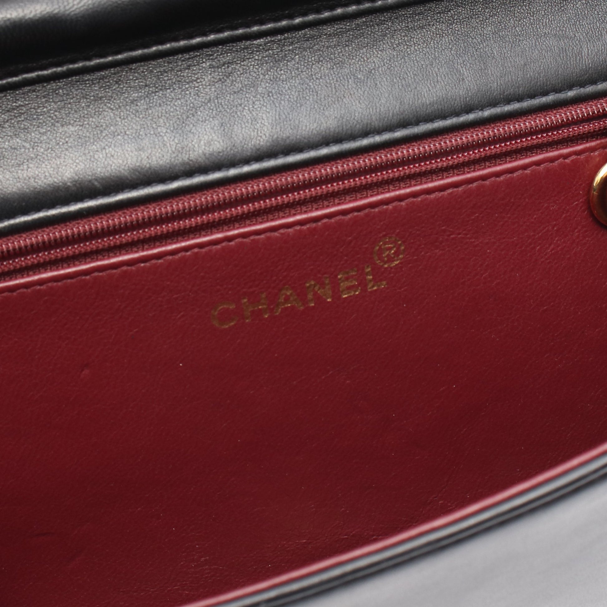 マトラッセ フルフラップ チェーンショルダーバッグ ラムスキン ブラック ゴールド金具 シャネル バッグ CHANEL