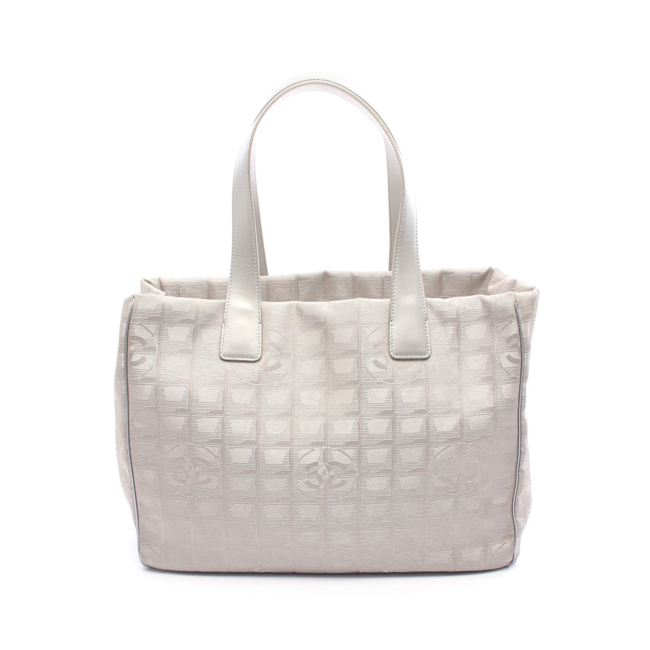 【なつ】シャネル ニュートラベルライン ナイロンキャンバス トート ハンド なつ様専用】シャネル ニュートラベルライン ナイロンキャンバス