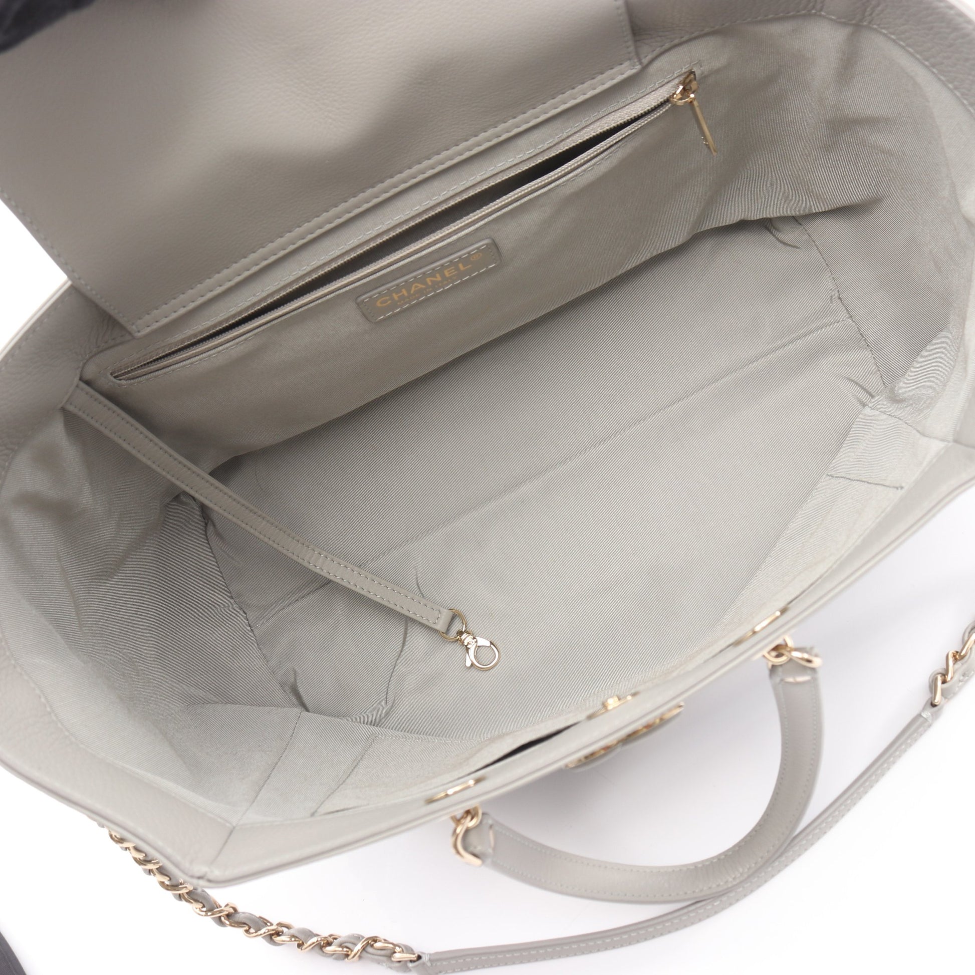 マトラッセ チェーンショルダーバッグ レザー グレー ゴールド金具 2WAY シャネル バッグ CHANEL