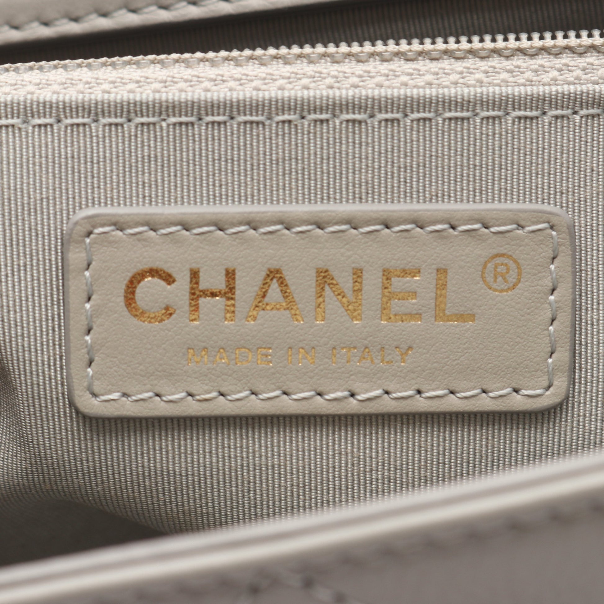 マトラッセ チェーンショルダーバッグ レザー グレー ゴールド金具 2WAY シャネル バッグ CHANEL