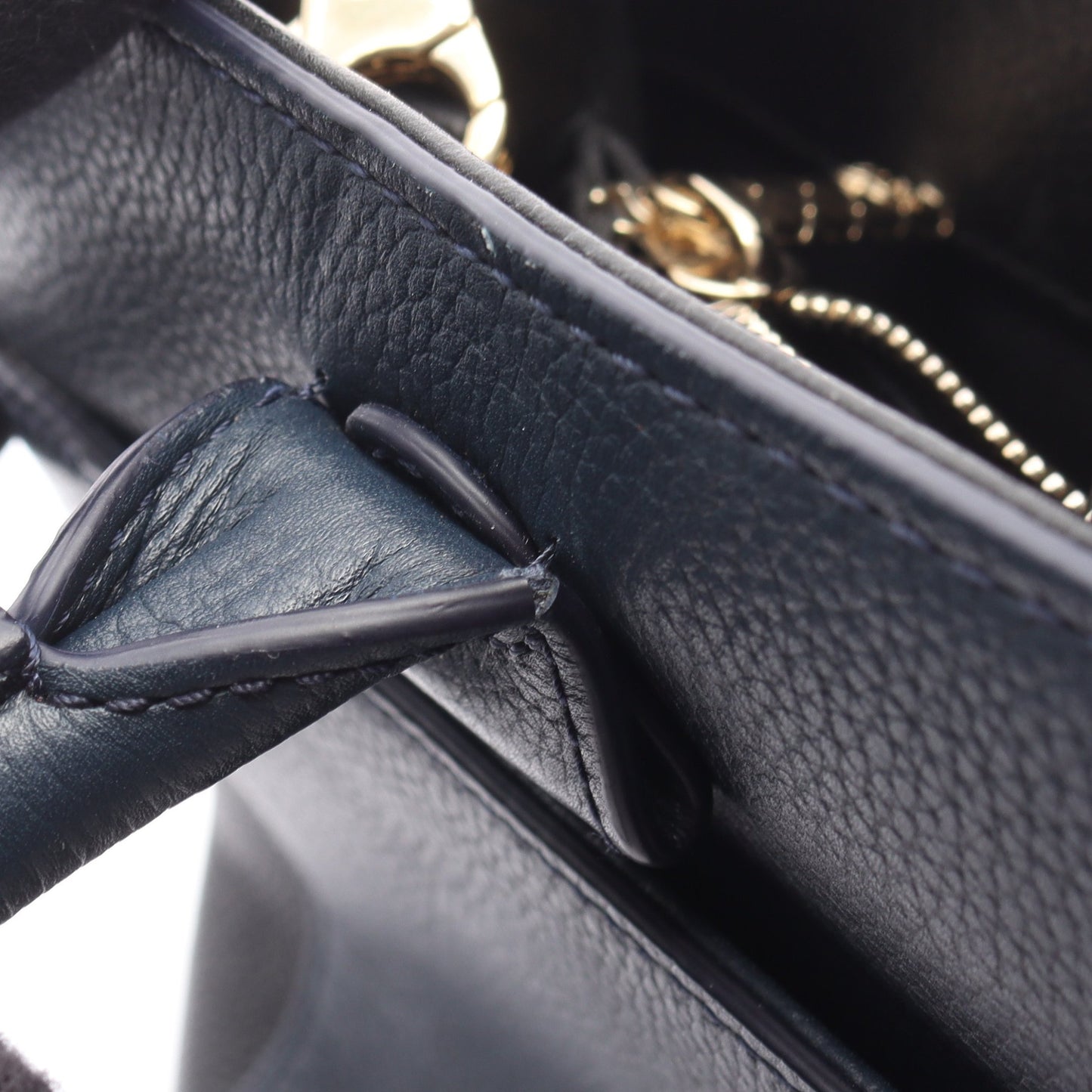 ネオエグゼクティブトート ハンドバッグ トートバッグ レザー ネイビー ブラック ゴールド金具 2WAY シャネル バッグ CHANEL
