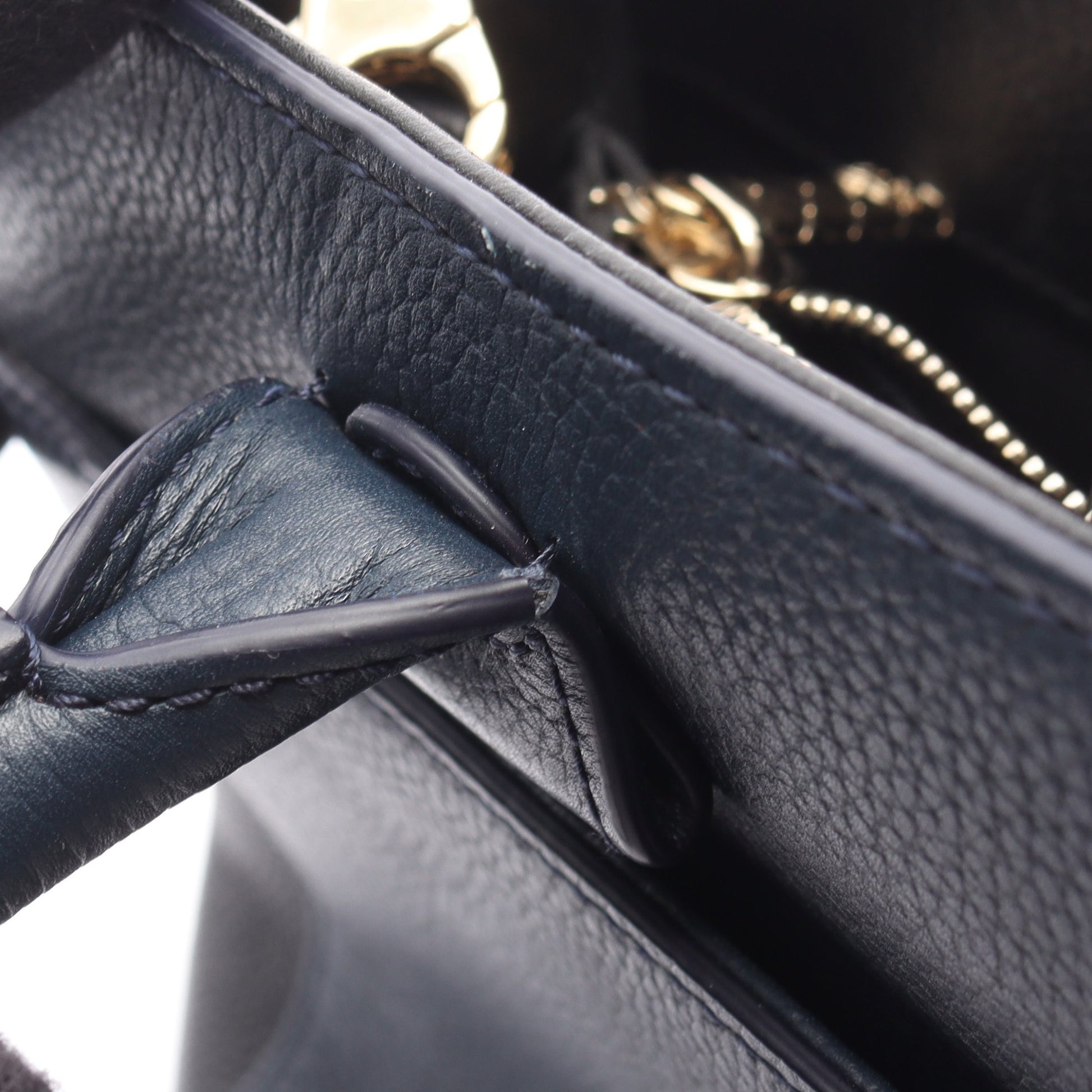 ネオエグゼクティブトート ハンドバッグ トートバッグ レザー ネイビー ブラック ゴールド金具 2WAY シャネル バッグ CHANEL