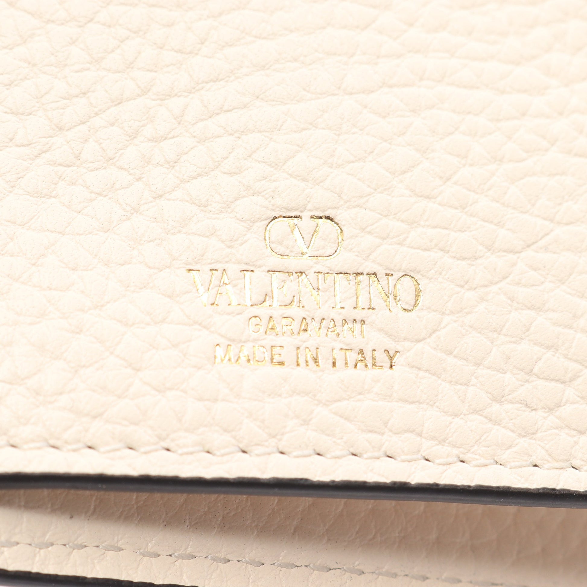 ロックスタッズ 三つ折り長財布 レザー アイボリー ヴァレンティノガラヴァーニ 財布・小物 VALENTINO GARAVANI