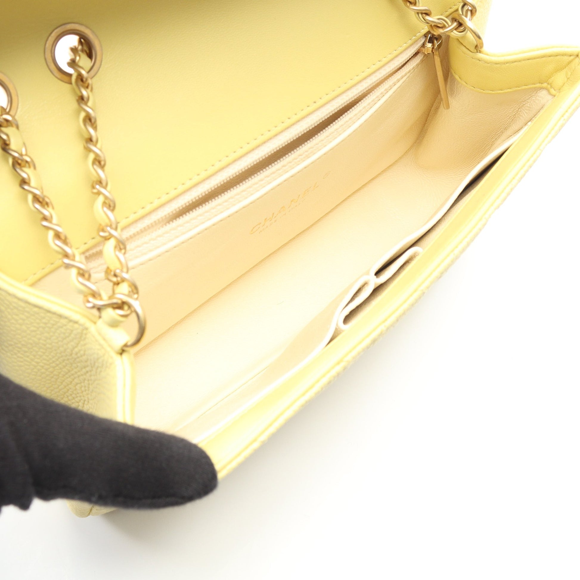 CCフィリグリー チェーンショルダーバッグ キャビアスキン ライトイエロー ゴールド金具 シャネル バッグ CHANEL