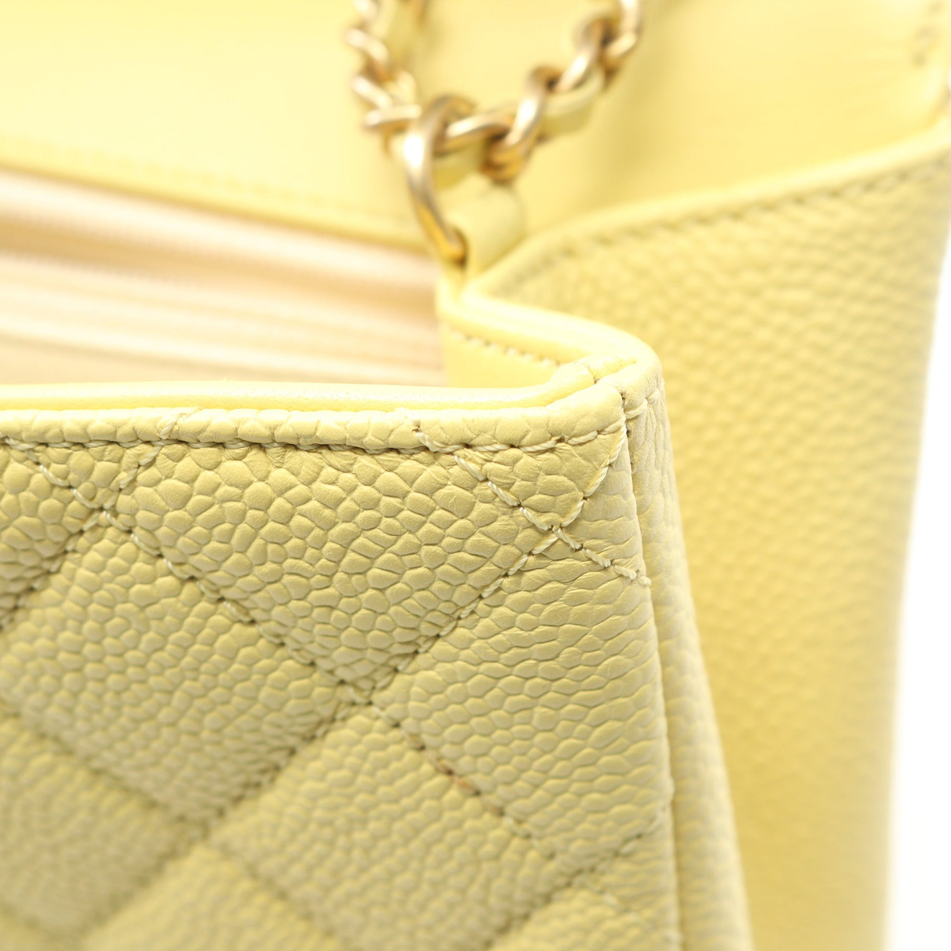 CCフィリグリー チェーンショルダーバッグ キャビアスキン ライトイエロー ゴールド金具 シャネル バッグ CHANEL