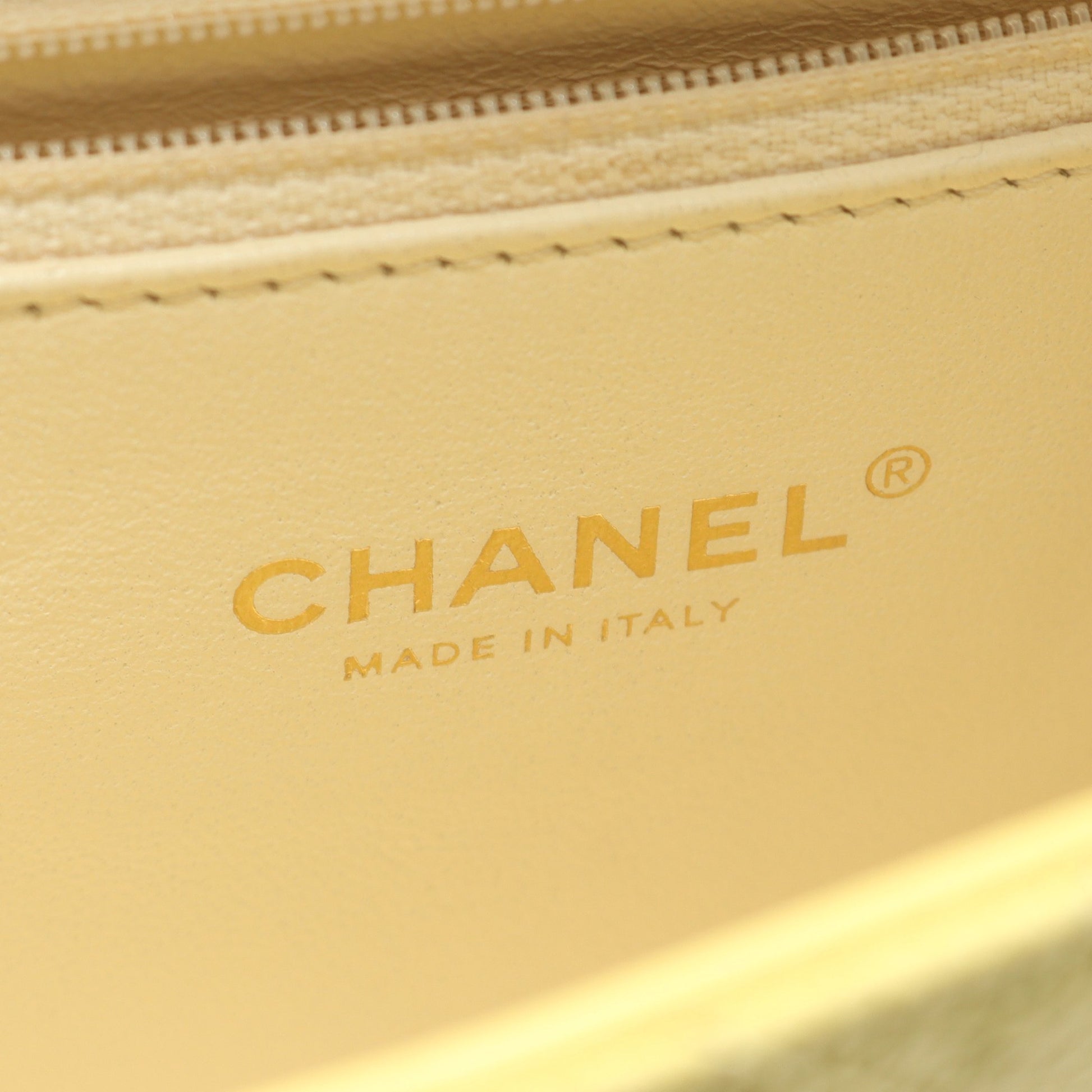 CCフィリグリー チェーンショルダーバッグ キャビアスキン ライトイエロー ゴールド金具 シャネル バッグ CHANEL