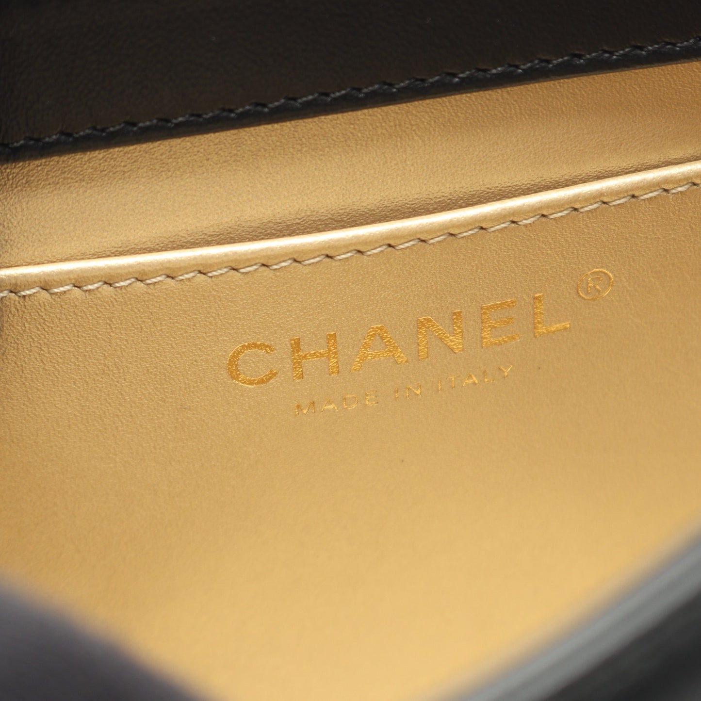 マトラッセ チェーンショルダーバッグ ラムスキン ブラック ゴールド金具 シャネル バッグ CHANEL