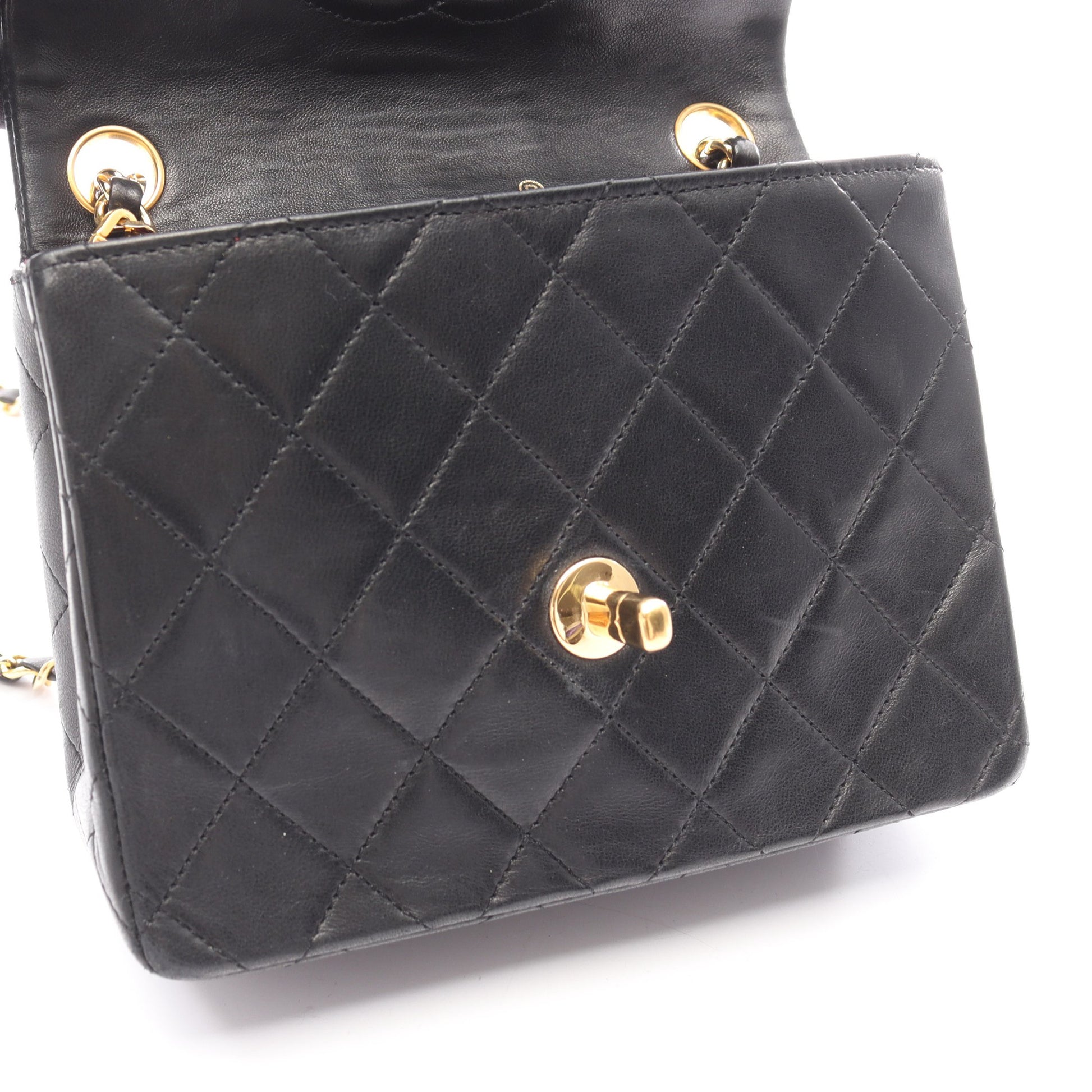 ミニマトラッセ チェーンショルダーバッグ ラムスキン ブラック ゴールド金具 シャネル バッグ CHANEL