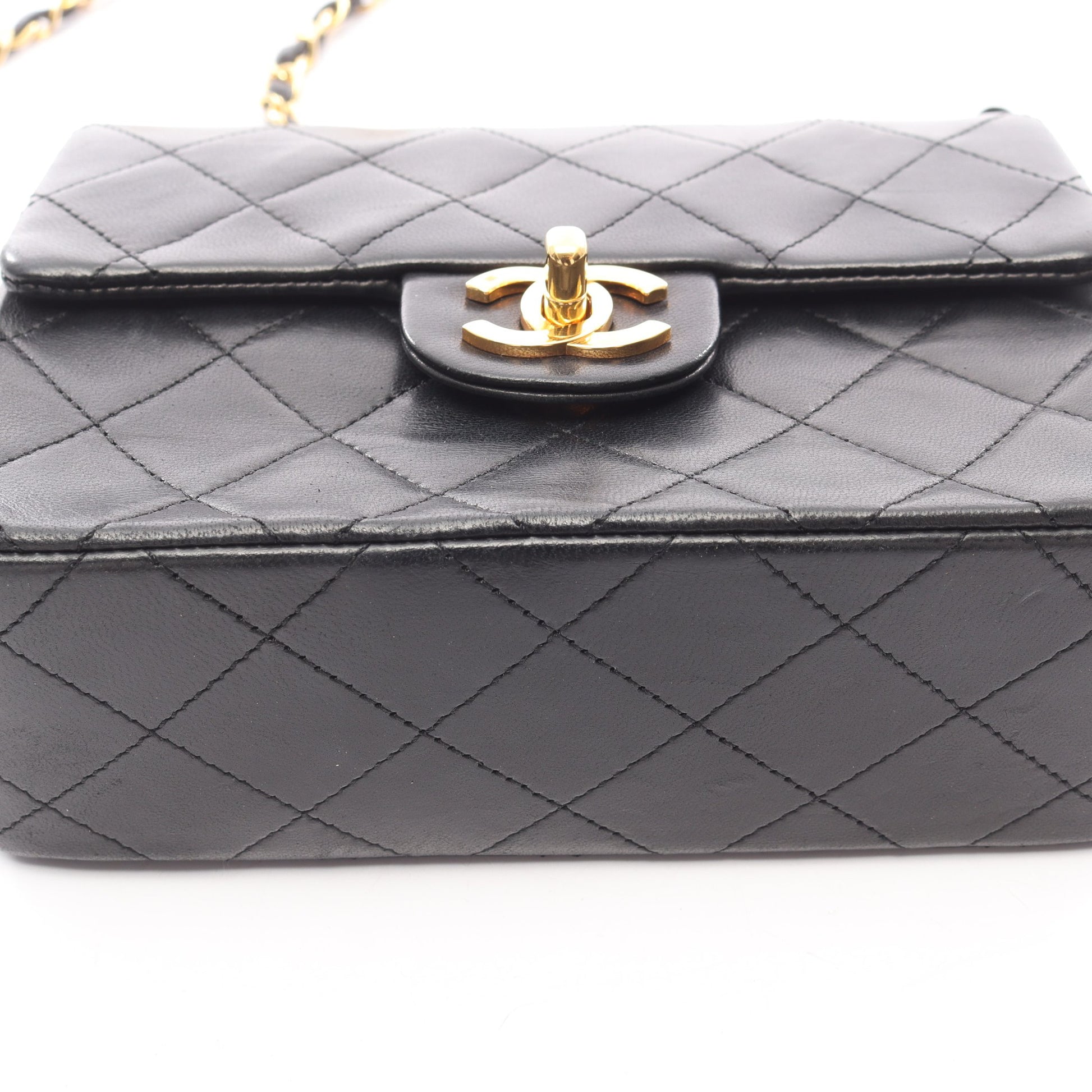 ミニマトラッセ チェーンショルダーバッグ ラムスキン ブラック ゴールド金具 シャネル バッグ CHANEL