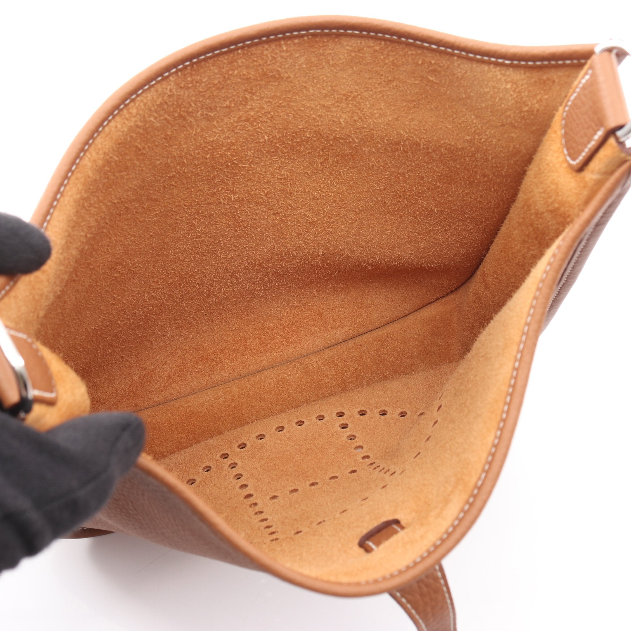 エルメス HERMES エヴリン 3 トロワ PM ゴールド ショルダーバッグ バッグ トリヨンクレマンス トリヨンクレマンス レディース ブラウン系 【中古】 エヴリン 3 トロワ PM ゴールド ショルダーバッグ トリヨンクレマンス