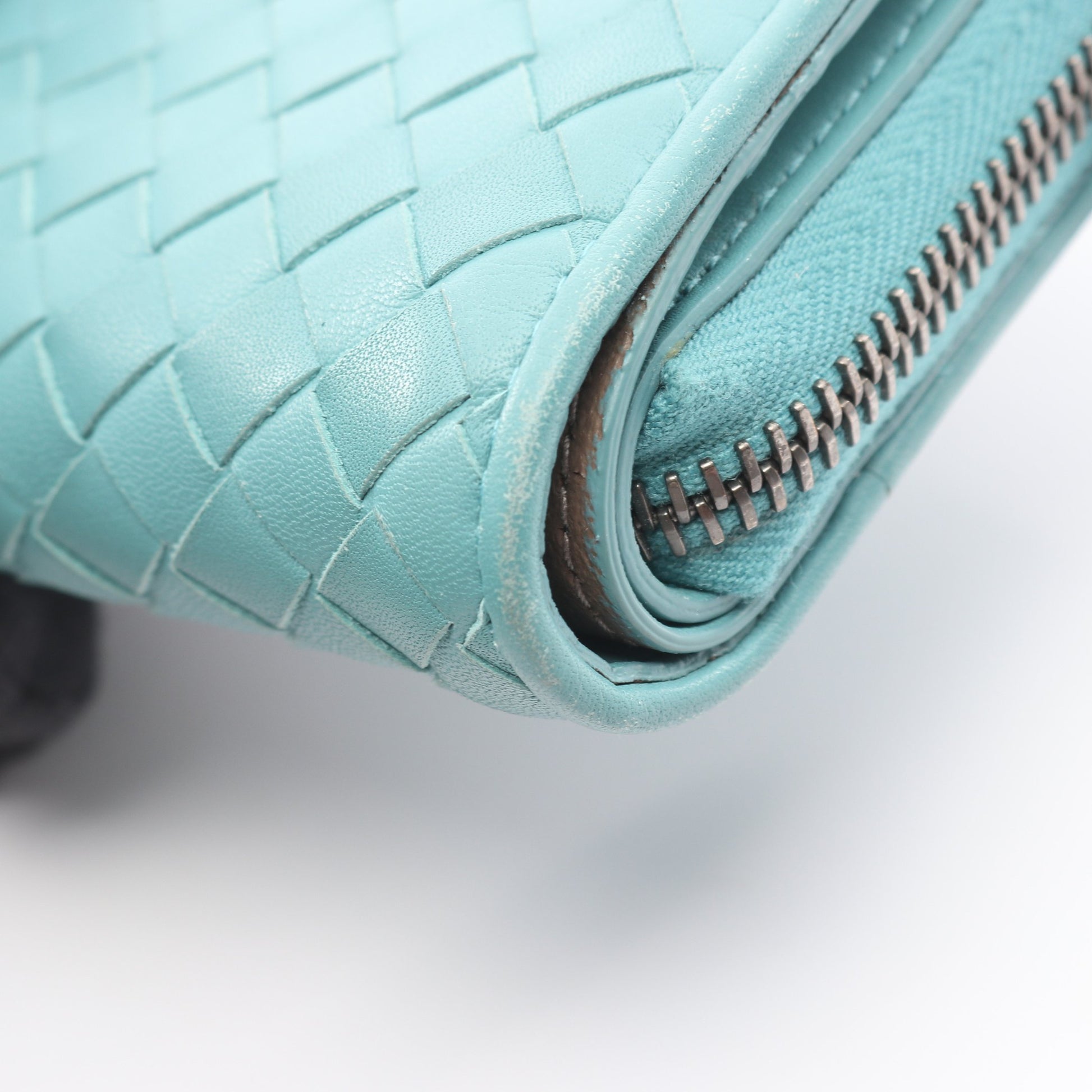 イントレチャート 二つ折り財布 レザー ブルーグリーン ボッテガヴェネタ 財布・小物 BOTTEGA VENETA