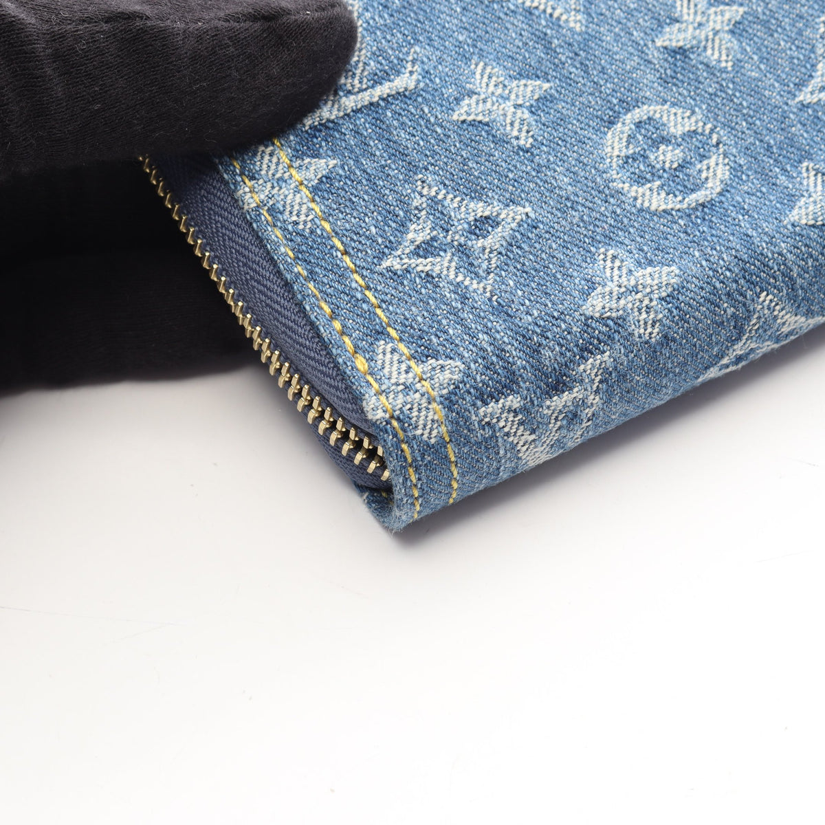 LOUIS VUITTON × 村上隆 ジッピーウォレット モノグラムチェリーデニム ラウンドファスナー長財布 デニム ブルー ルイヴィトン 財布・小物 LOUIS VUITTON