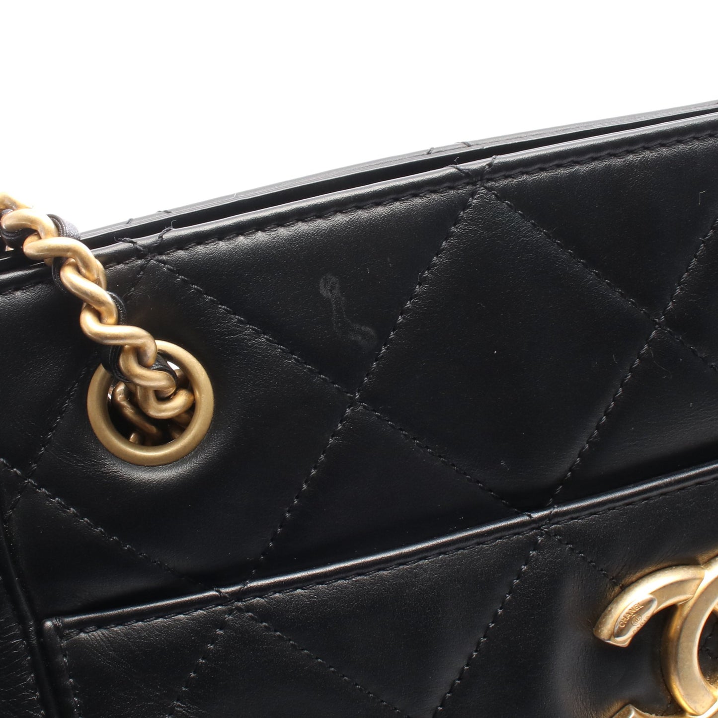 マトラッセ チェーンショルダーバッグ レザー ブラック ゴールド金具 シャネル バッグ CHANEL
