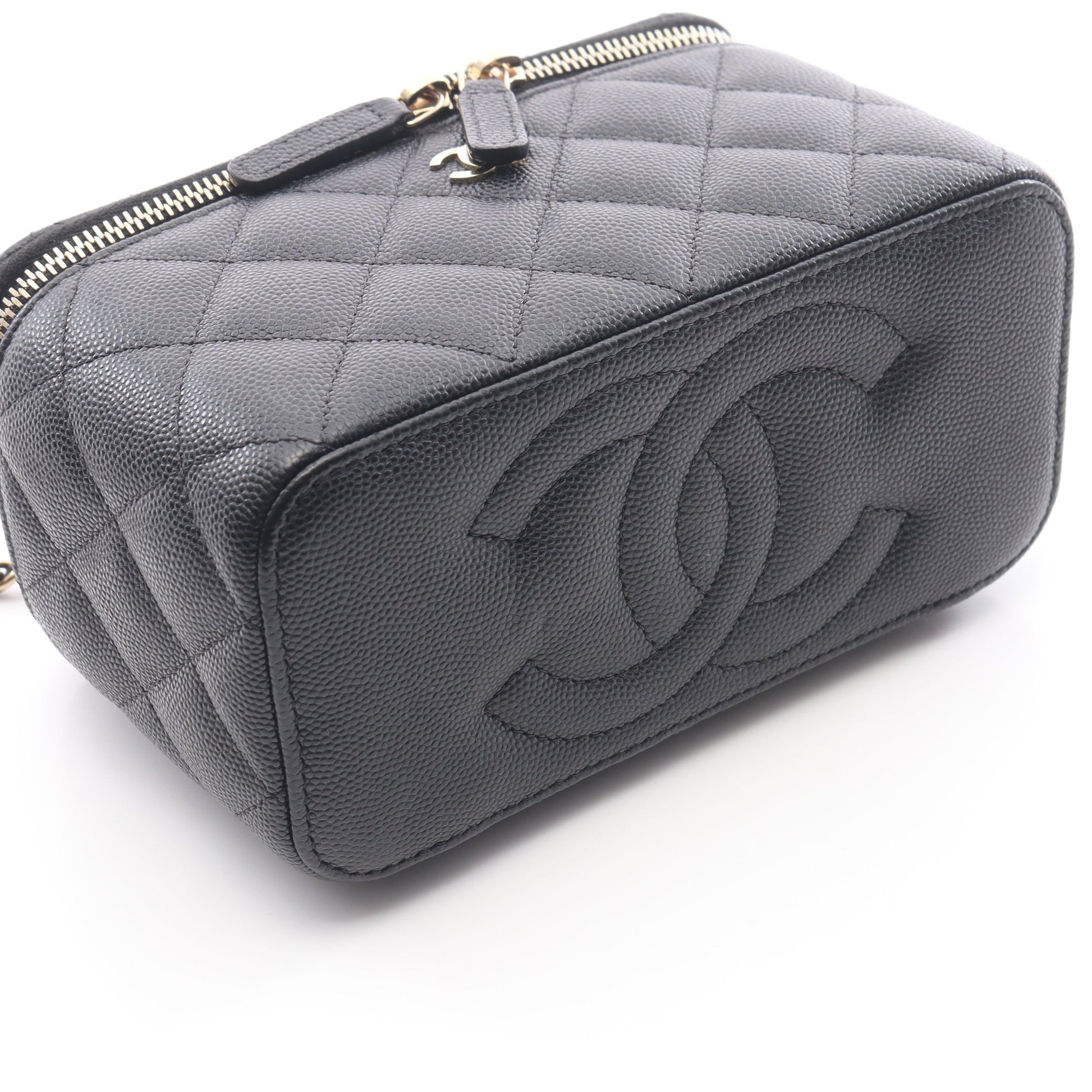 マトラッセ スモールバニティ チェーンショルダーバッグ キャビアスキン ブラック ゴールド金具 シャネル バッグ CHANEL
