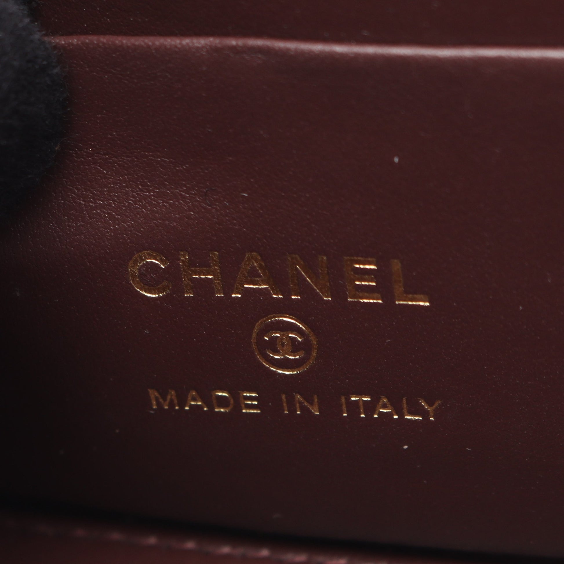 マトラッセ スモールバニティ チェーンショルダーバッグ キャビアスキン ブラック ゴールド金具 シャネル バッグ CHANEL
