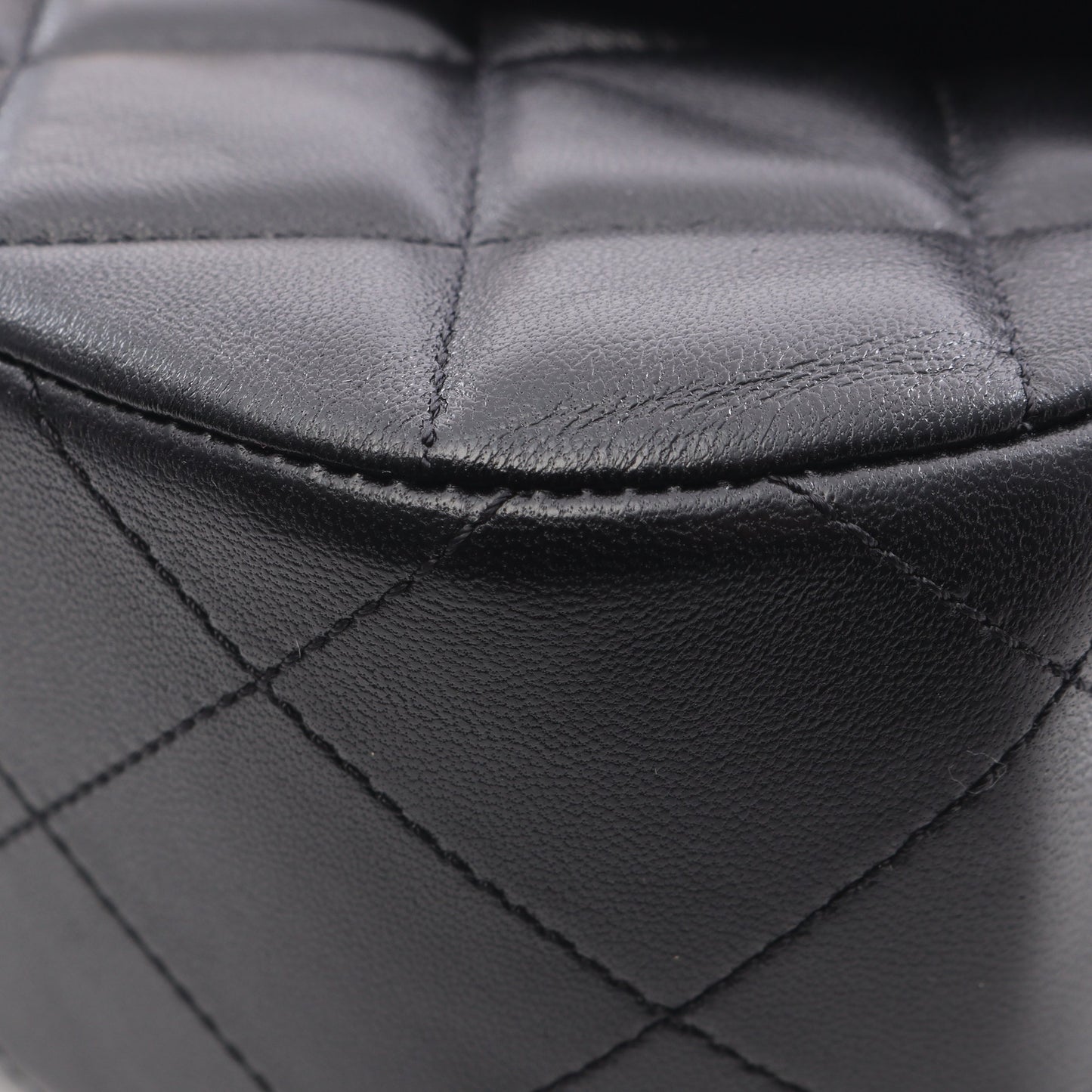 マトラッセ チェーンショルダーバッグ ラムスキン ブラック ゴールド金具 シャネル バッグ CHANEL