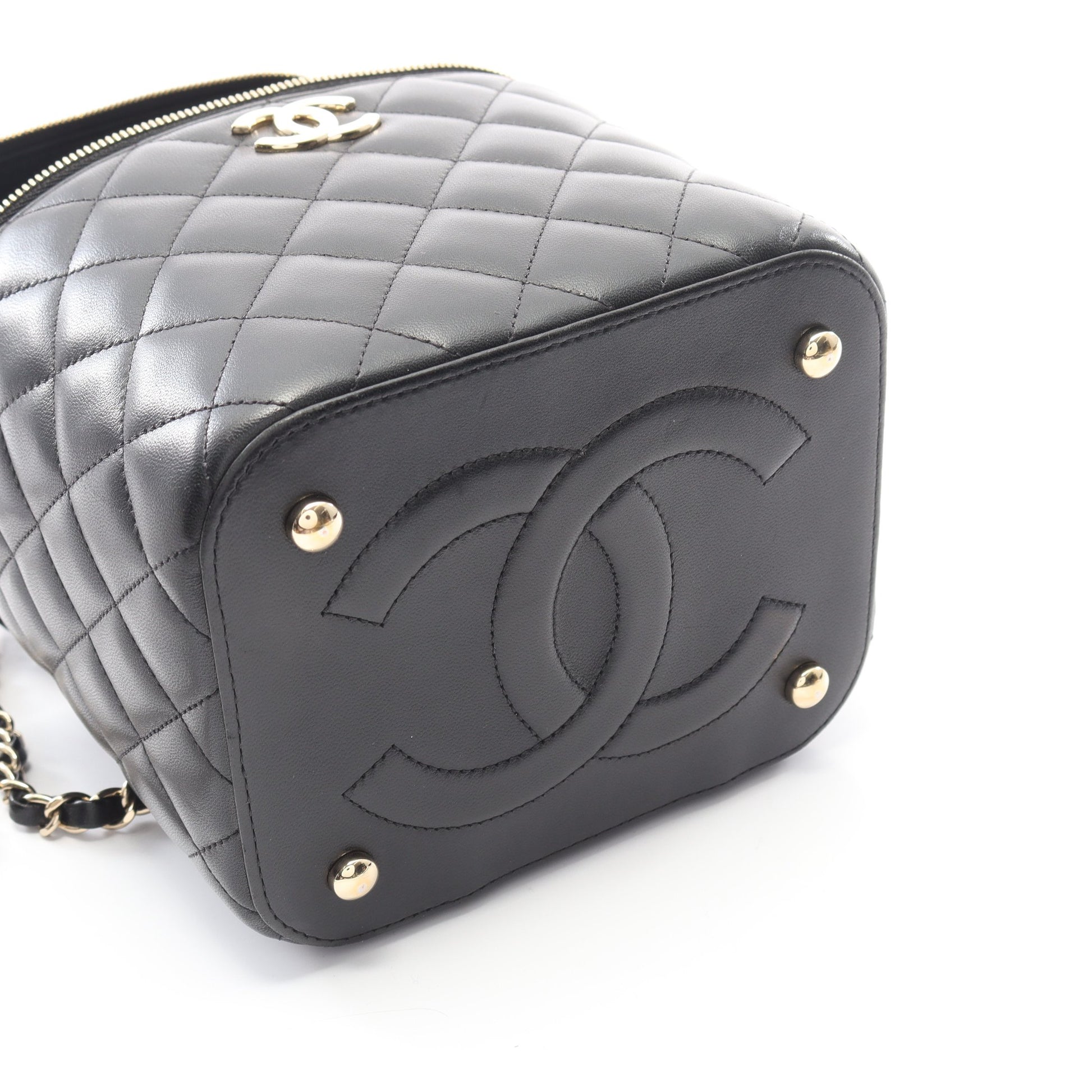 マトラッセ チェーンショルダーバッグ ラムスキン ブラック ゴールド金具 シャネル バッグ CHANEL