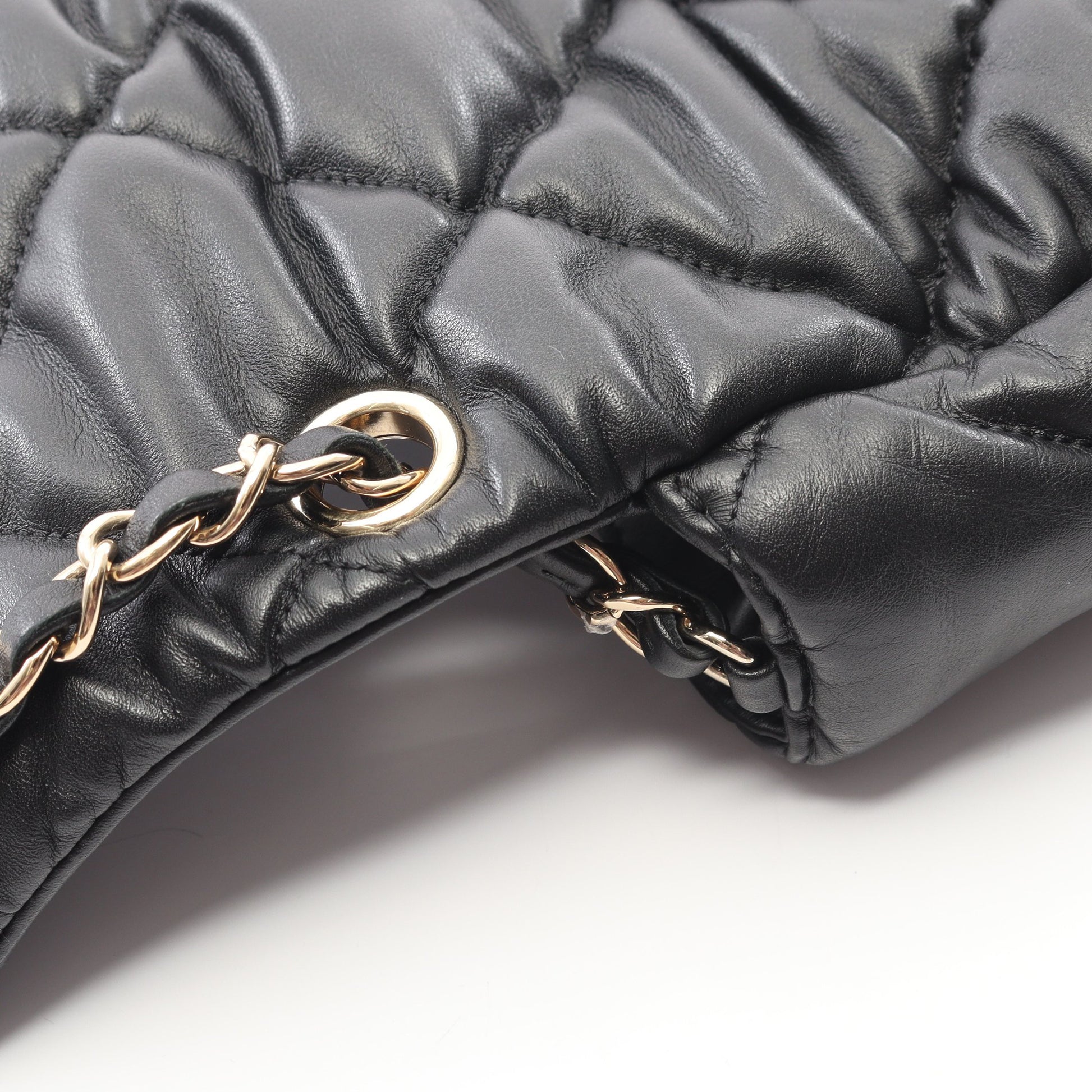 マトラッセ チェーンショルダーバッグ ラムスキン ブラック ゴールド金具 シャネル バッグ CHANEL
