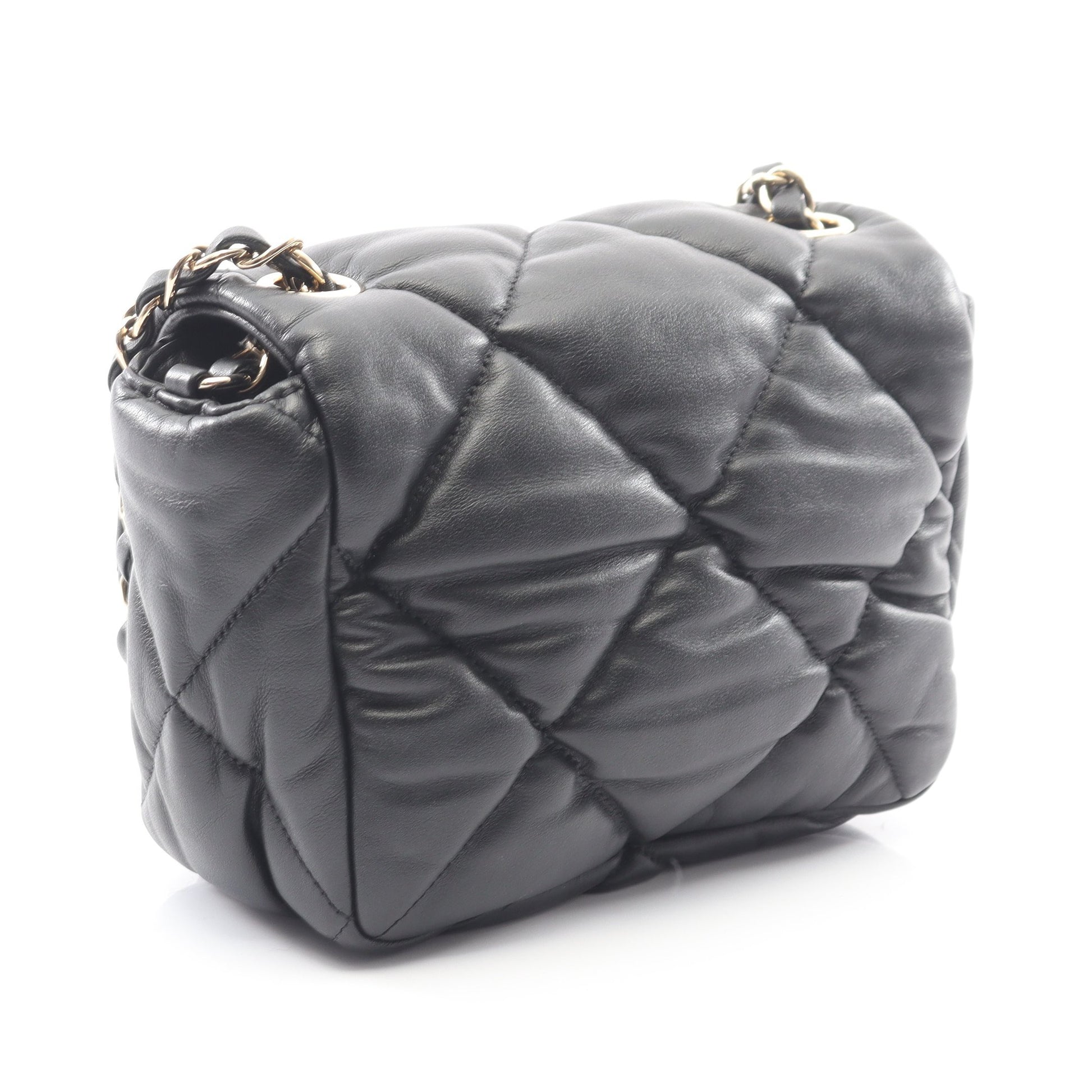 マトラッセ チェーンショルダーバッグ ラムスキン ブラック ゴールド金具 シャネル バッグ CHANEL