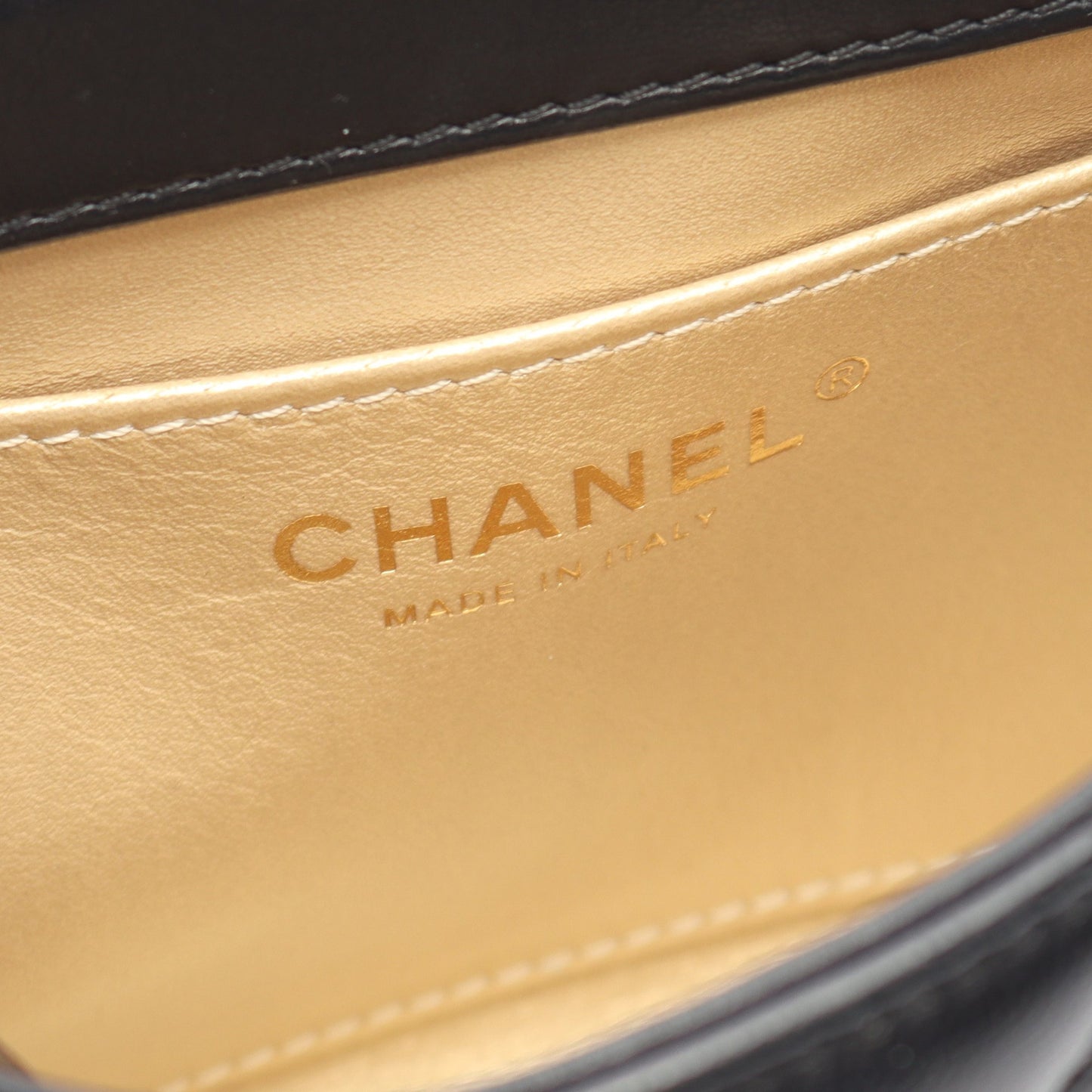 マトラッセ チェーンショルダーバッグ ラムスキン ブラック ゴールド金具 シャネル バッグ CHANEL