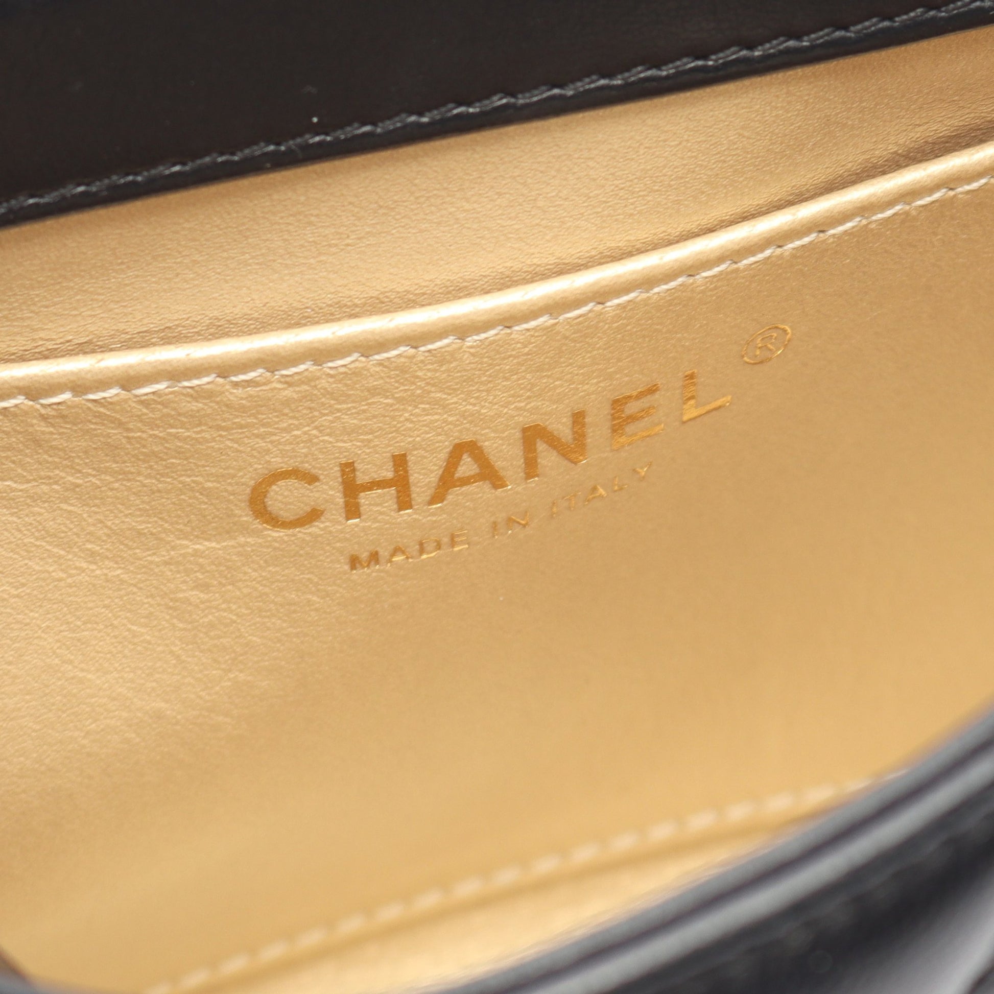 マトラッセ チェーンショルダーバッグ ラムスキン ブラック ゴールド金具 シャネル バッグ CHANEL