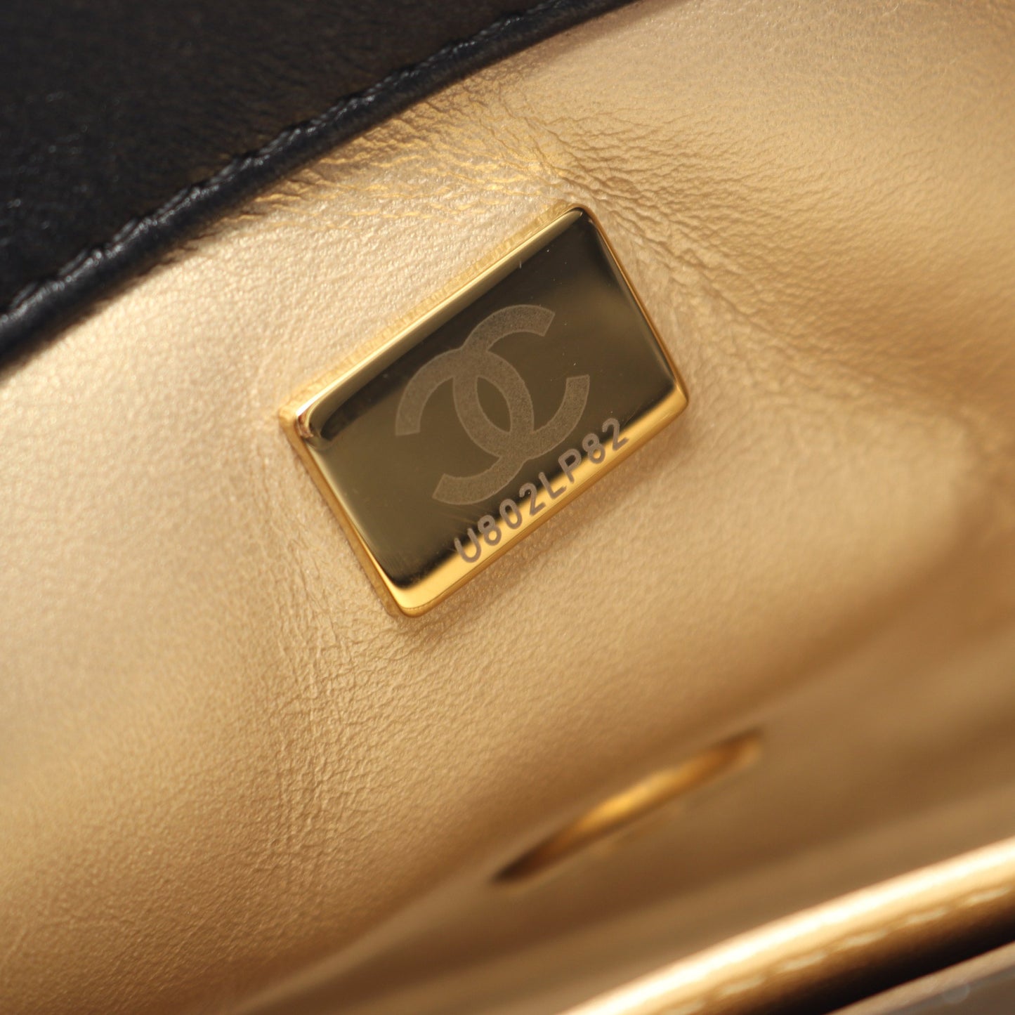 マトラッセ チェーンショルダーバッグ ラムスキン ブラック ゴールド金具 シャネル バッグ CHANEL