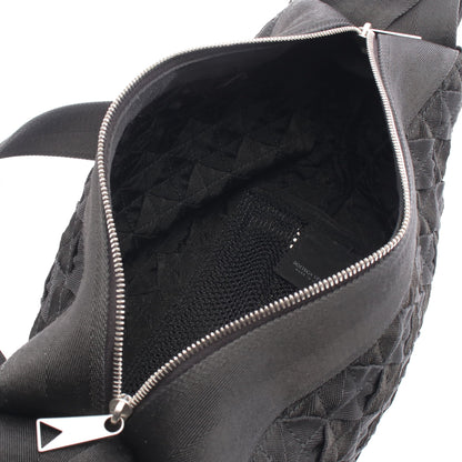 イントレチャート ウェビング ショルダーバッグ ナイロンキャンバス ブラック ボッテガヴェネタ バッグ BOTTEGA VENETA