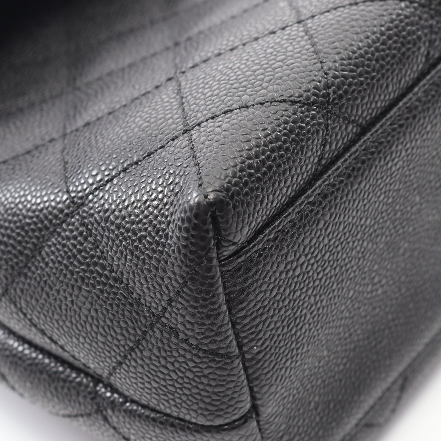 マトラッセ ハンドバッグ キャビアスキン ブラック ゴールド金具 シャネル バッグ CHANEL