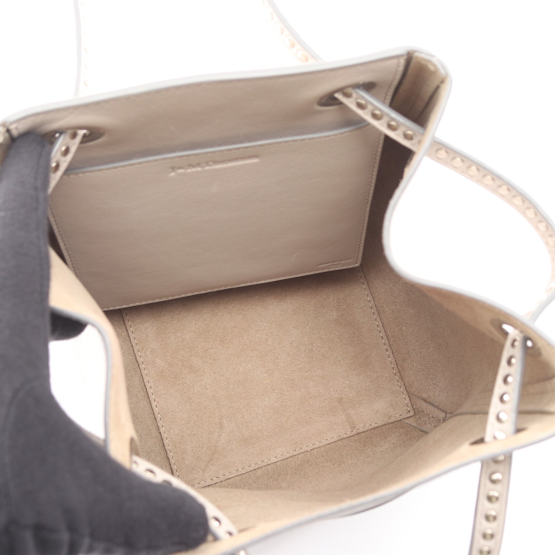 2 × 4 ツーバイフォー ハンドバッグ スタッズ レザー グレーベージュ