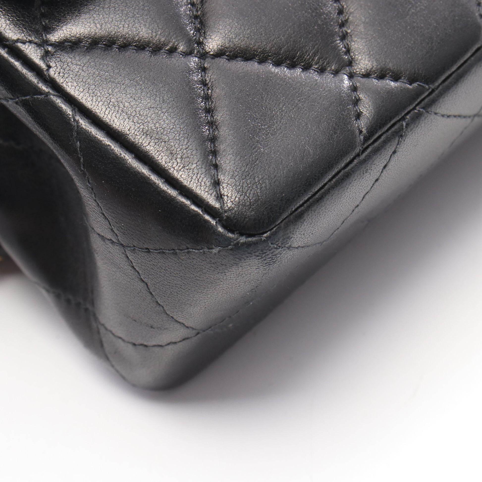 マトラッセ Wフラップ Wチェーンショルダーバッグ ラムスキン ブラック ゴールド金具 シャネル バッグ CHANEL