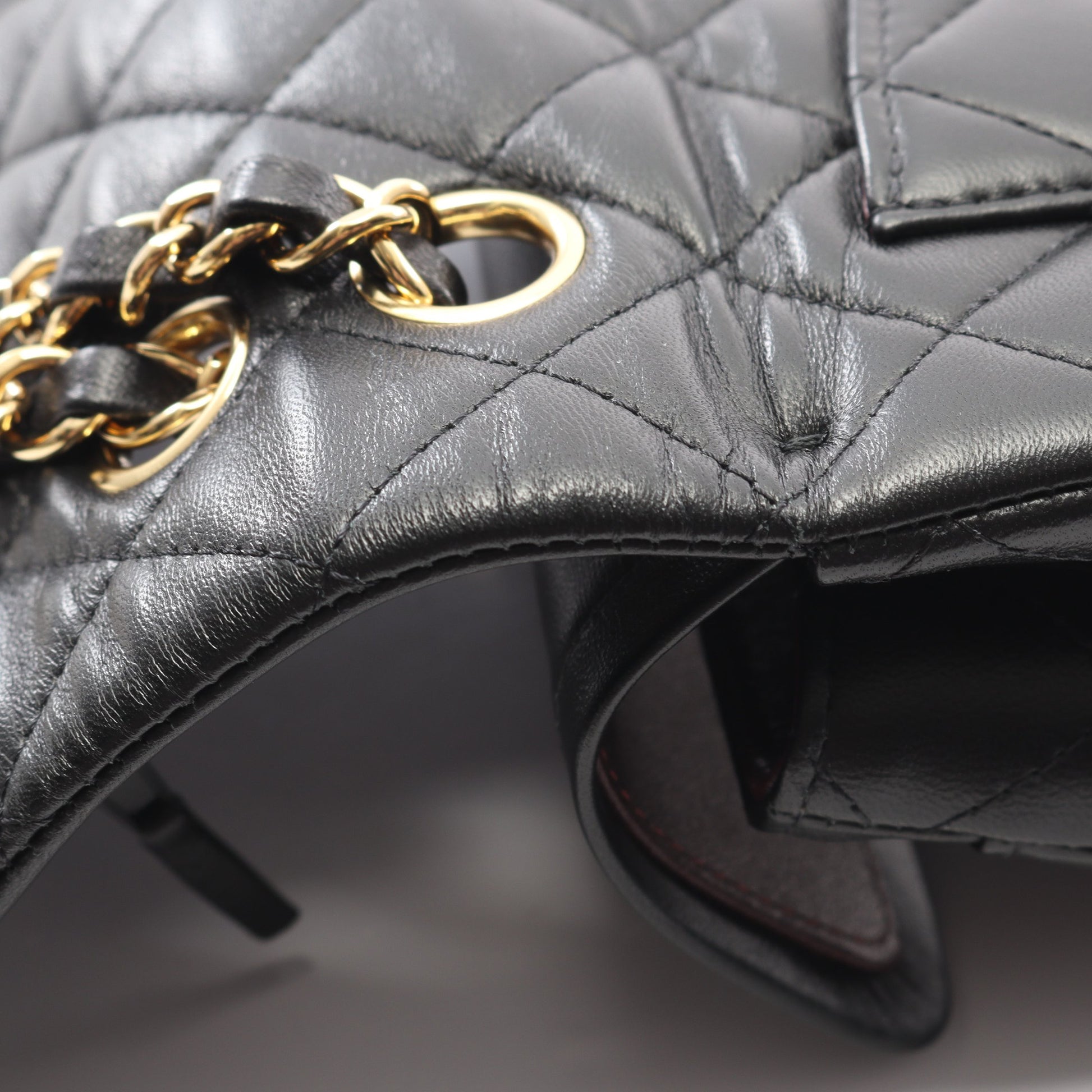 マトラッセ Wフラップ Wチェーンショルダーバッグ ラムスキン ブラック ゴールド金具 シャネル バッグ CHANEL