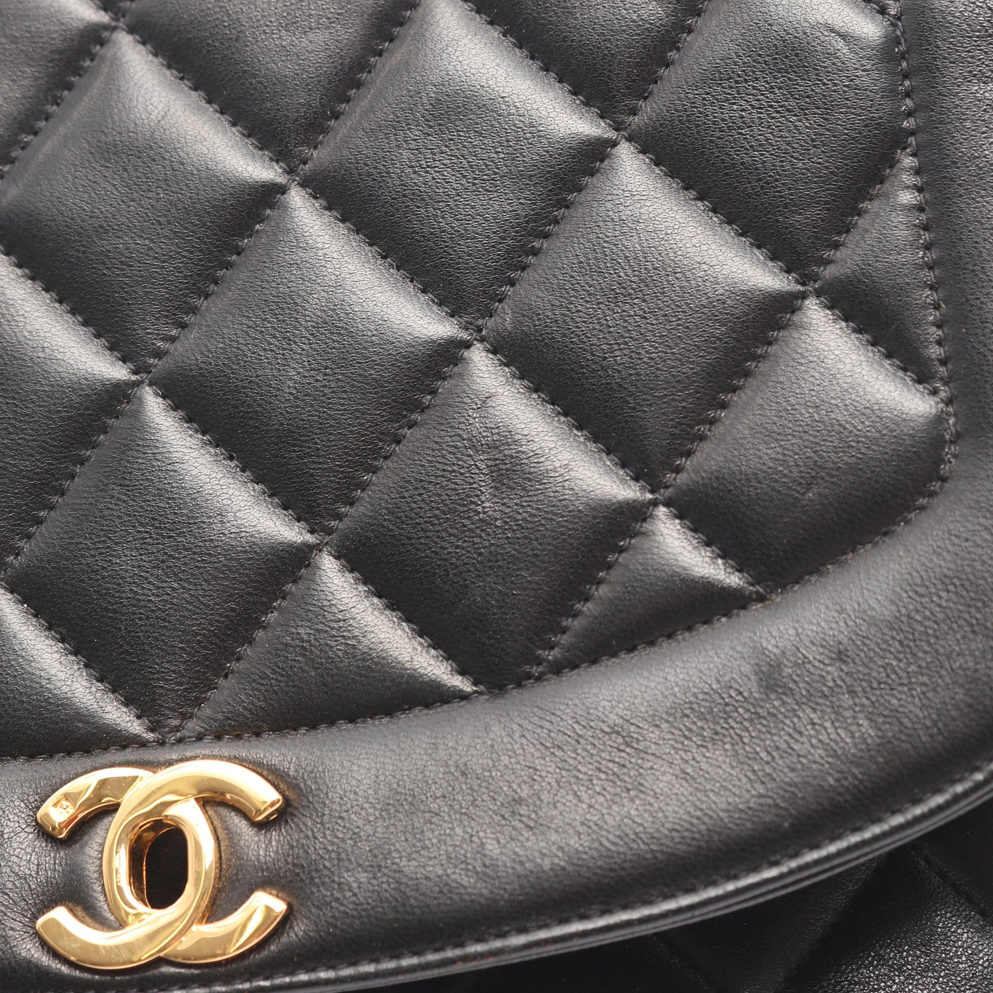 マトラッセ ダイアナフラップ チェーンショルダーバッグ ラムスキン ブラック ゴールド金具 シャネル バッグ CHANEL