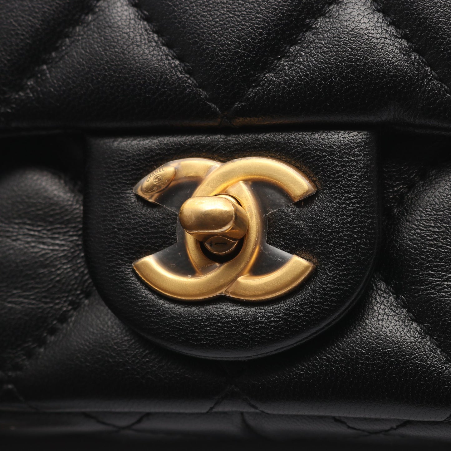 マトラッセ チェーンショルダーバッグ ラムスキン ブラック ゴールド金具 2WAY ウッドハンドル シャネル バッグ CHANEL
