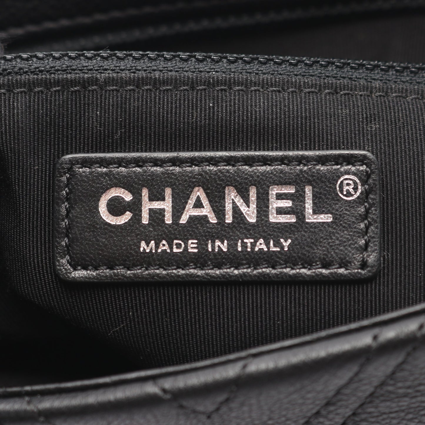 Vステッチ シェブロン チェーンショルダーバッグ スタッズ レザー ブラック シルバー金具 シャネル バッグ CHANEL