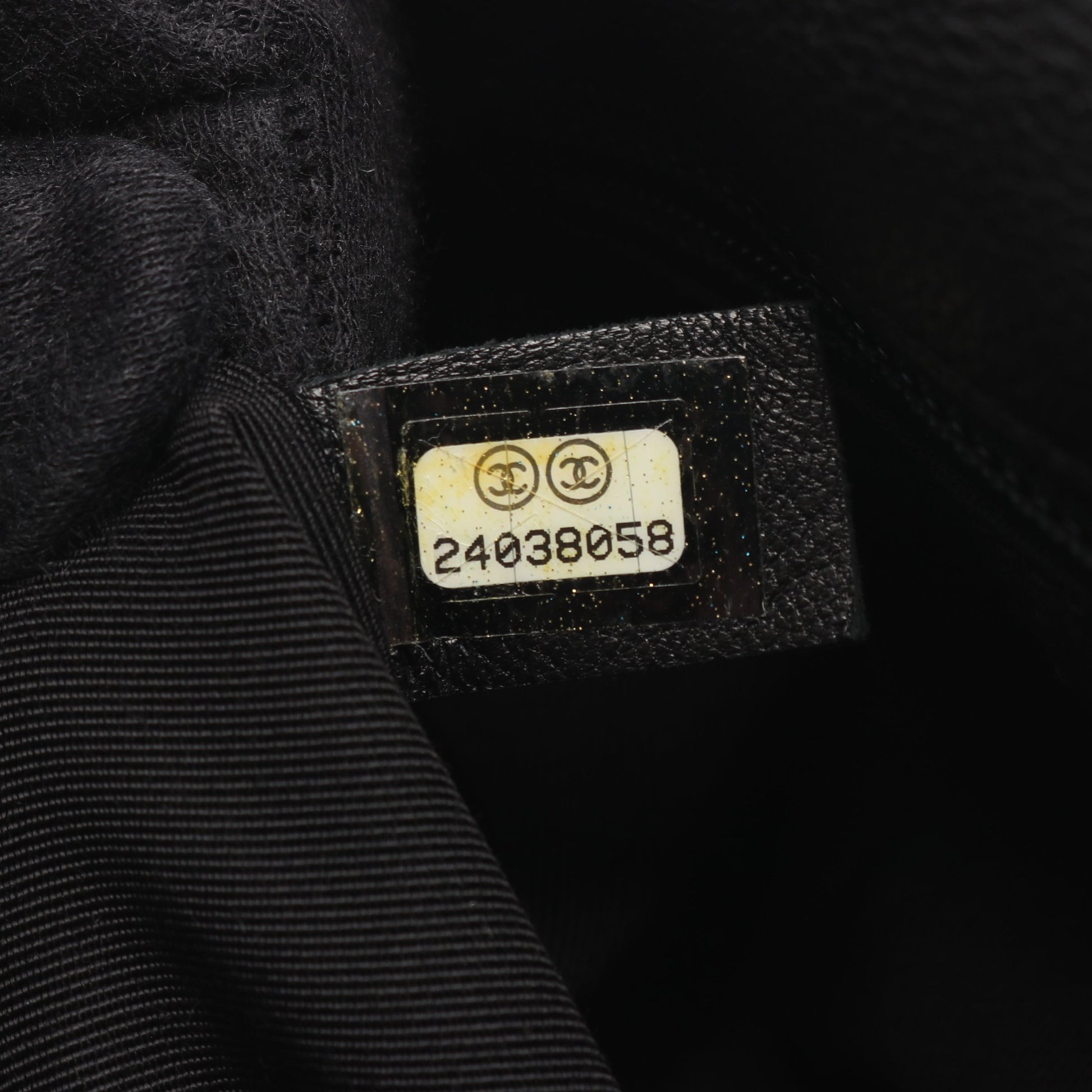 Vステッチ シェブロン チェーンショルダーバッグ スタッズ レザー ブラック シルバー金具 シャネル バッグ CHANEL