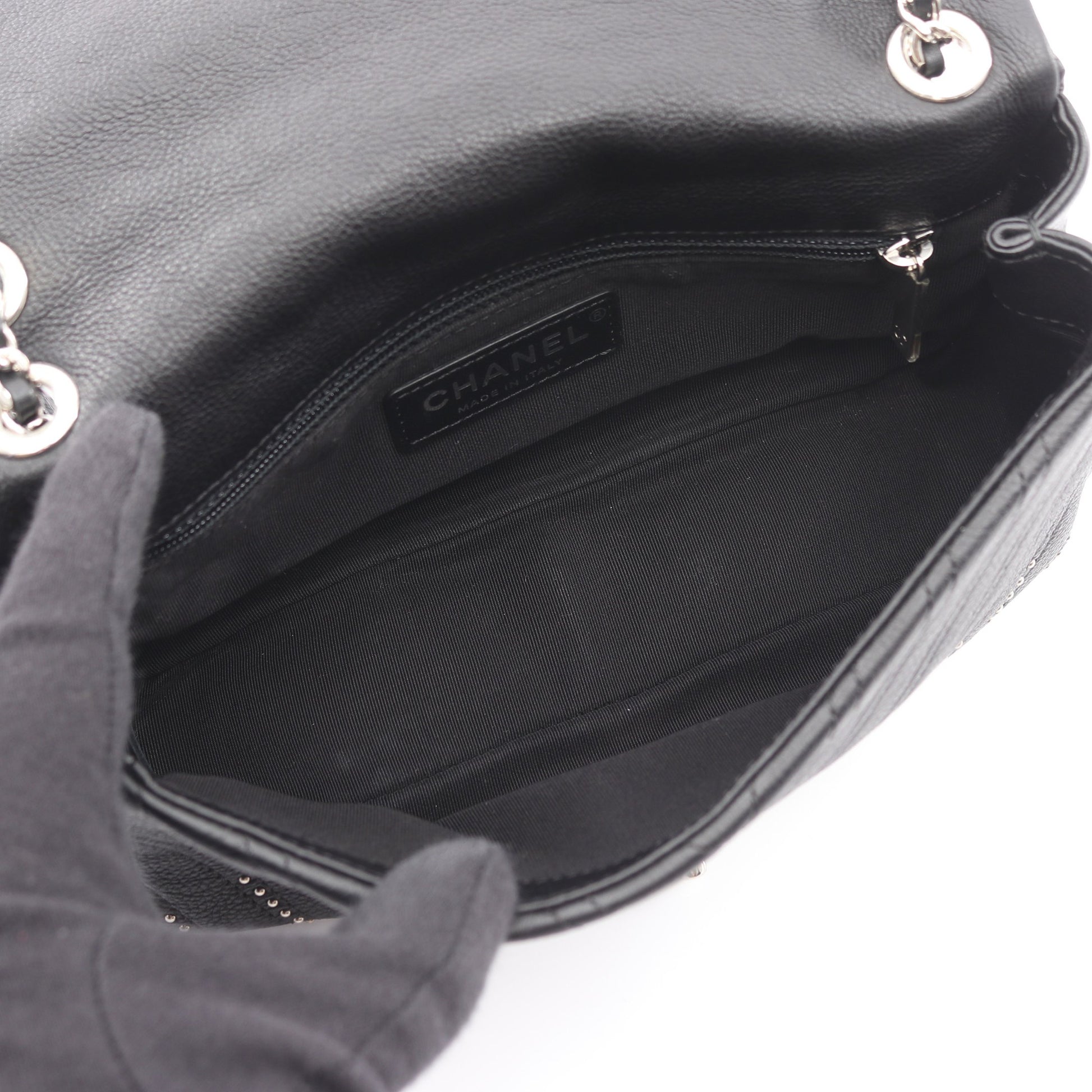 Vステッチ シェブロン チェーンショルダーバッグ スタッズ レザー ブラック シルバー金具 シャネル バッグ CHANEL
